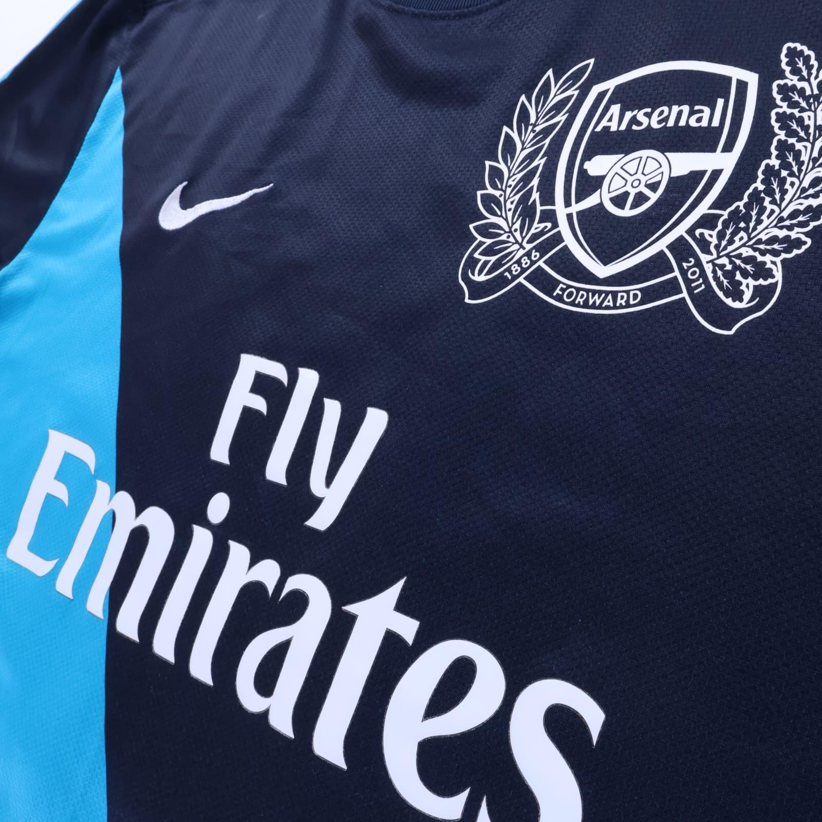 Arsenal Henry #12 2011/12 Away Shirt - L