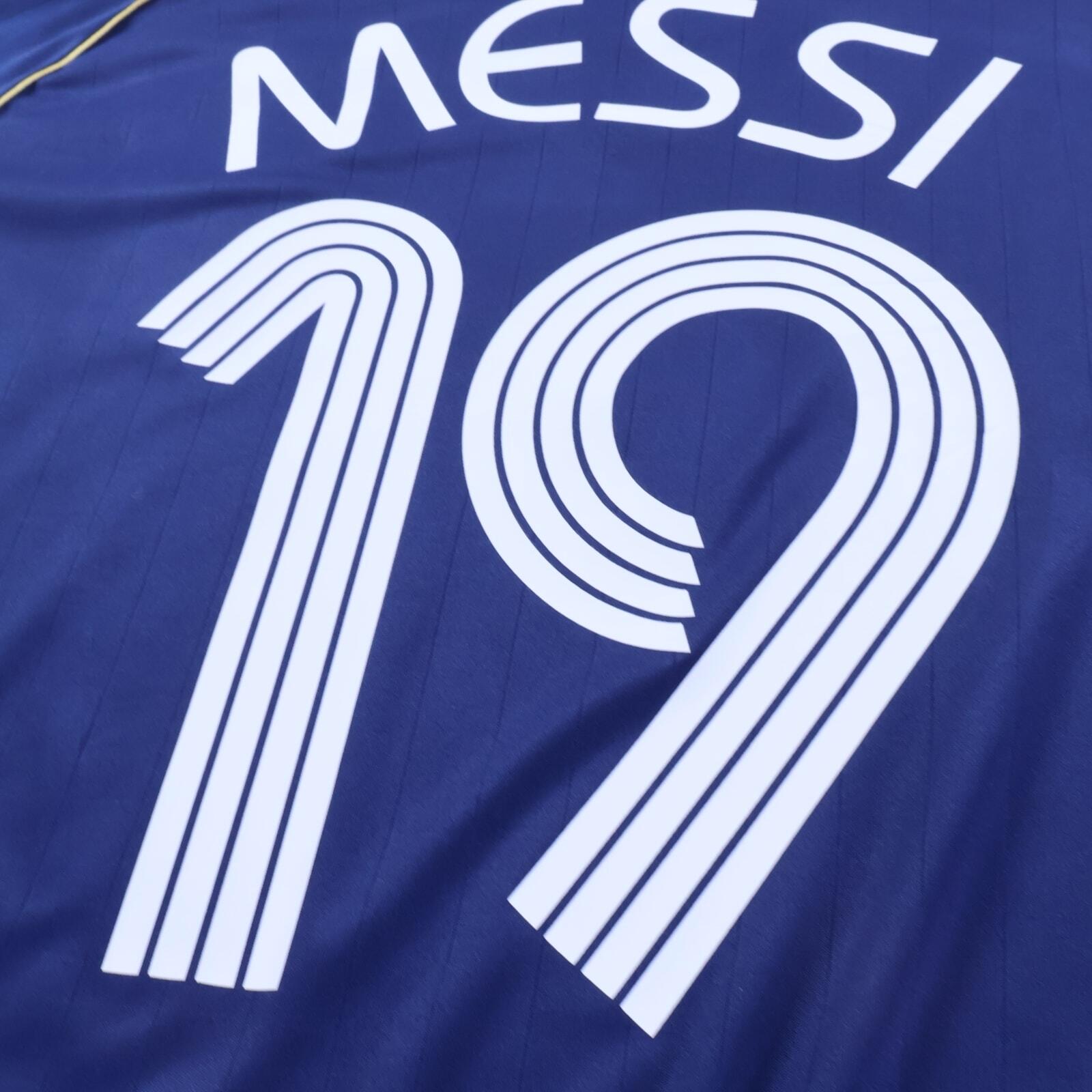 *MINT* Argentina Messi #19 2006 Away Shirt - L