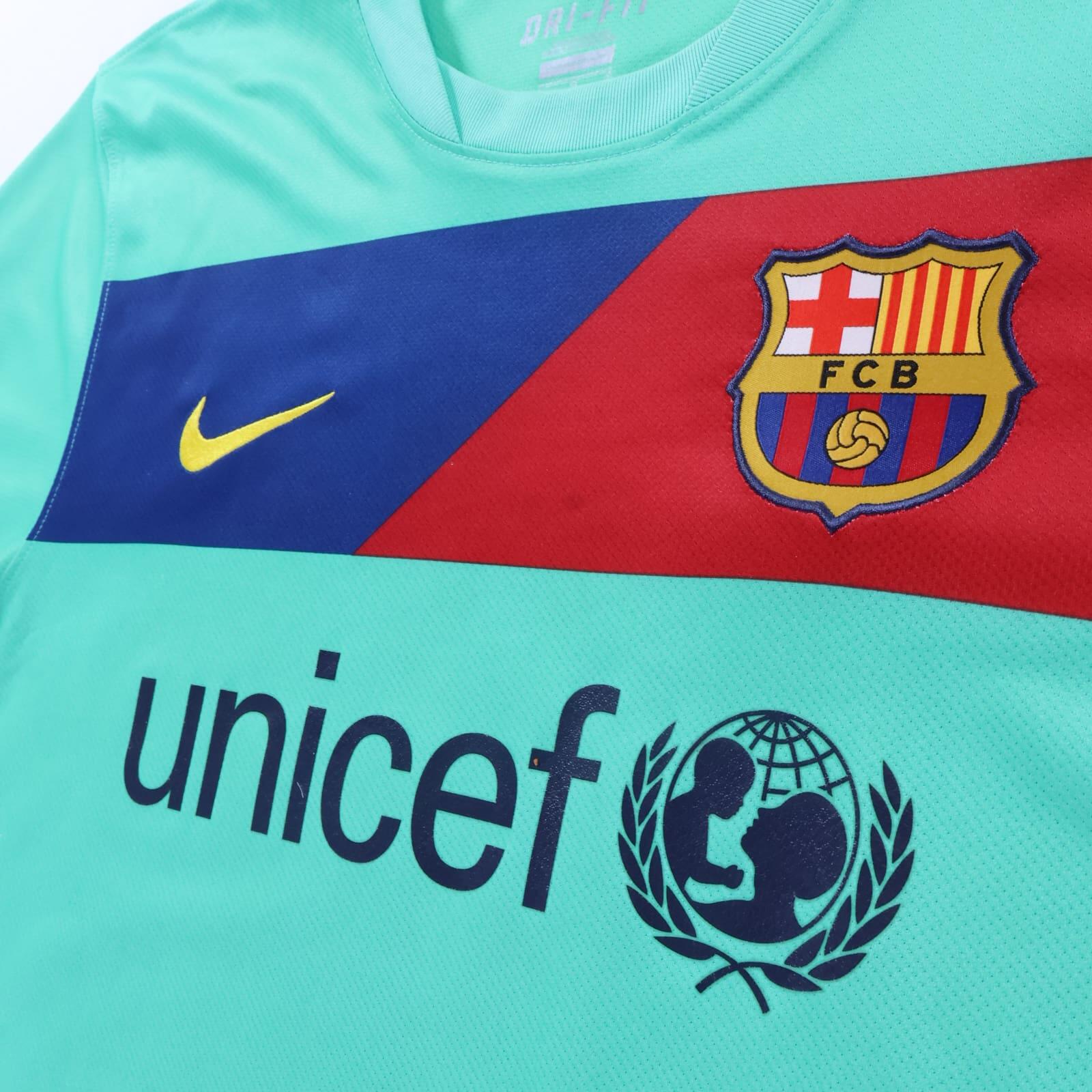 Barcelona David Villa #7 2010/11 Away Shirt - L