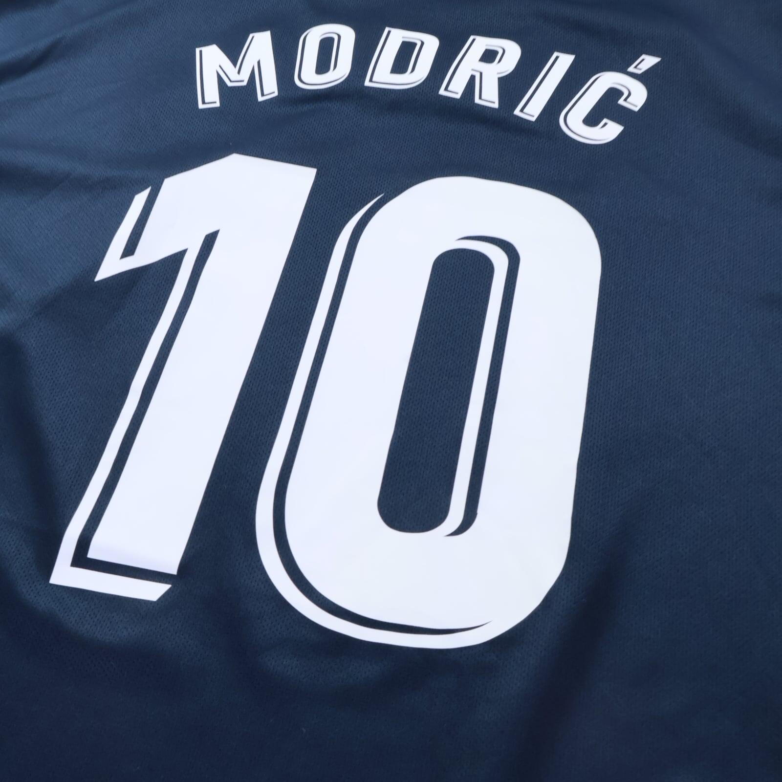 Real Madrid Modrić #10 2018/19 Third Shirt - XL