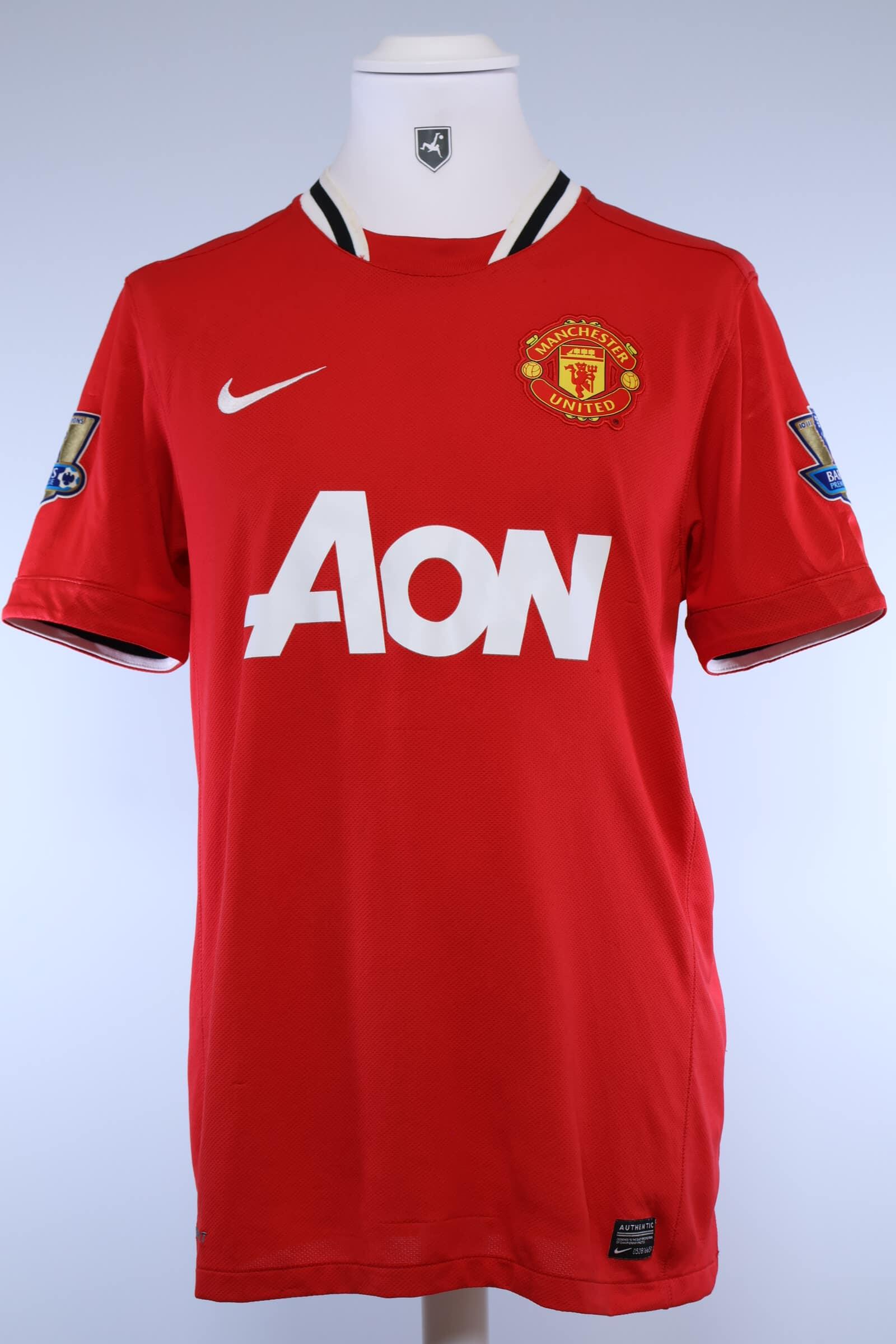 Manchester United 2011/12 Young #18 Home Shirt - M Authenic Original Football Shirt