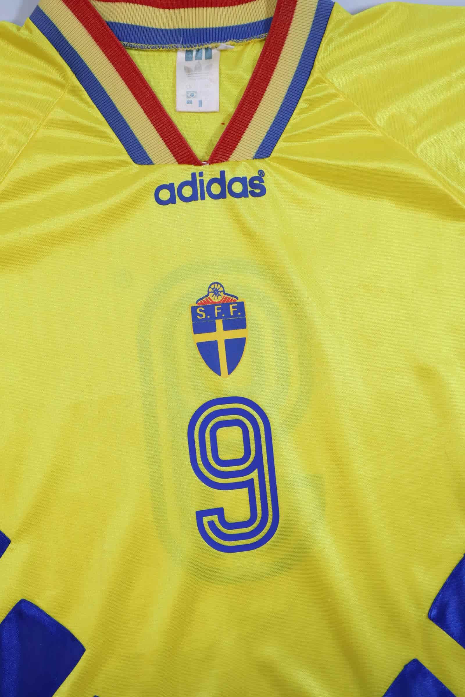 Sweden 1995/96 Thern #9 Home Shirt - Player Issue South American Version - L Authenic Original Football Shirt