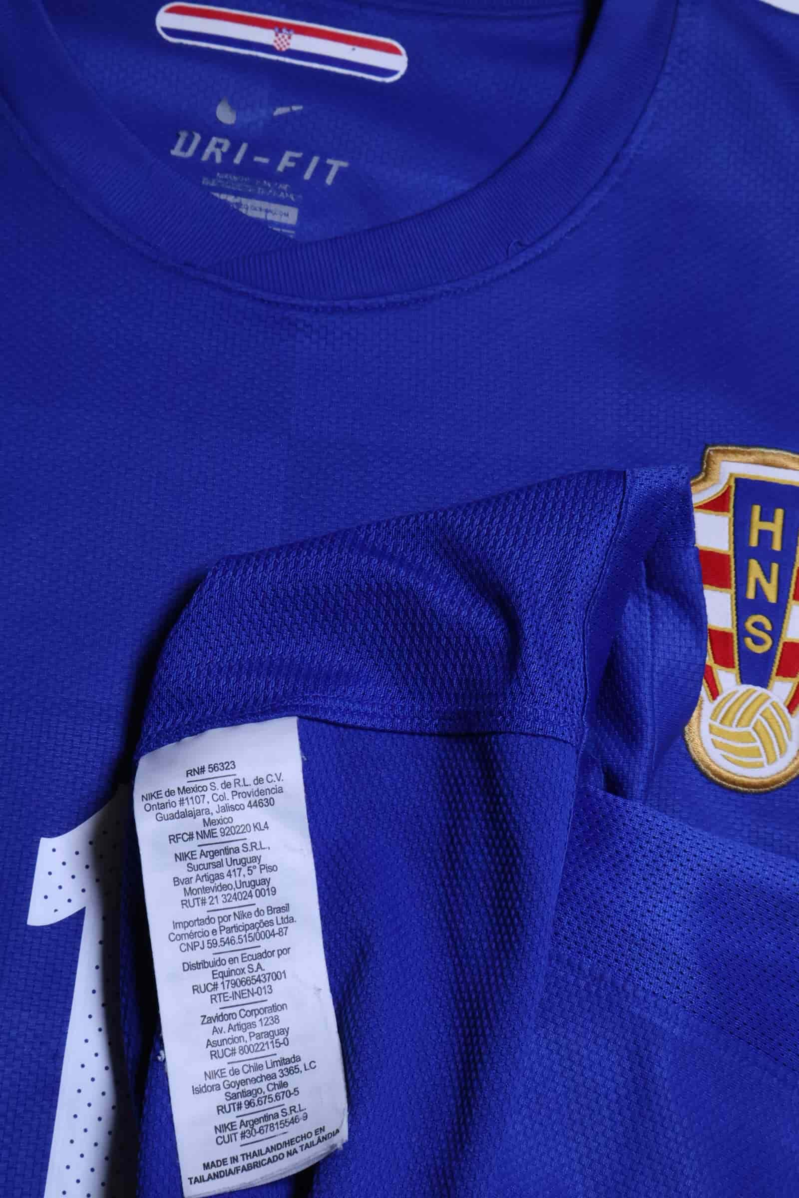 Croatia 2010/12 Modrić #10 Away Shirt - XL Authenic Original Football Shirt