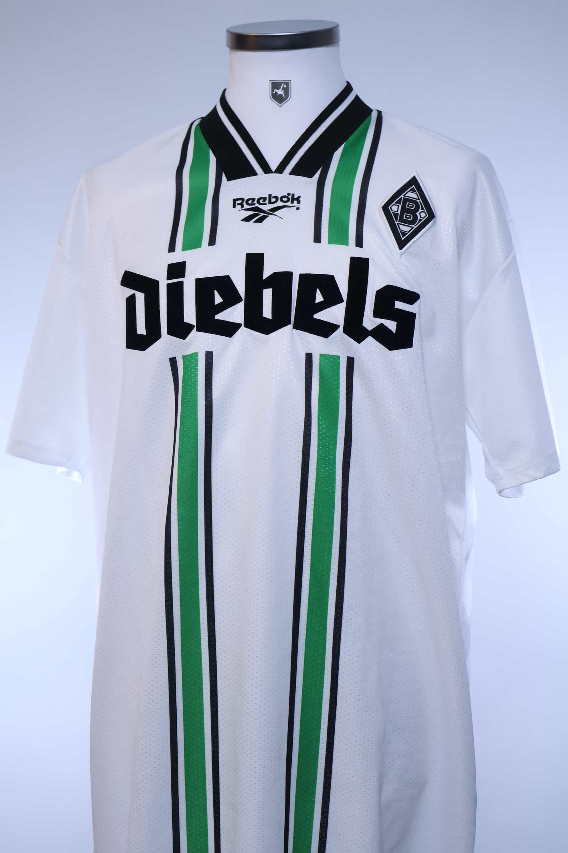 Borussia Monchengladbach 1996/97 Home Shirt - XL- FRONT
