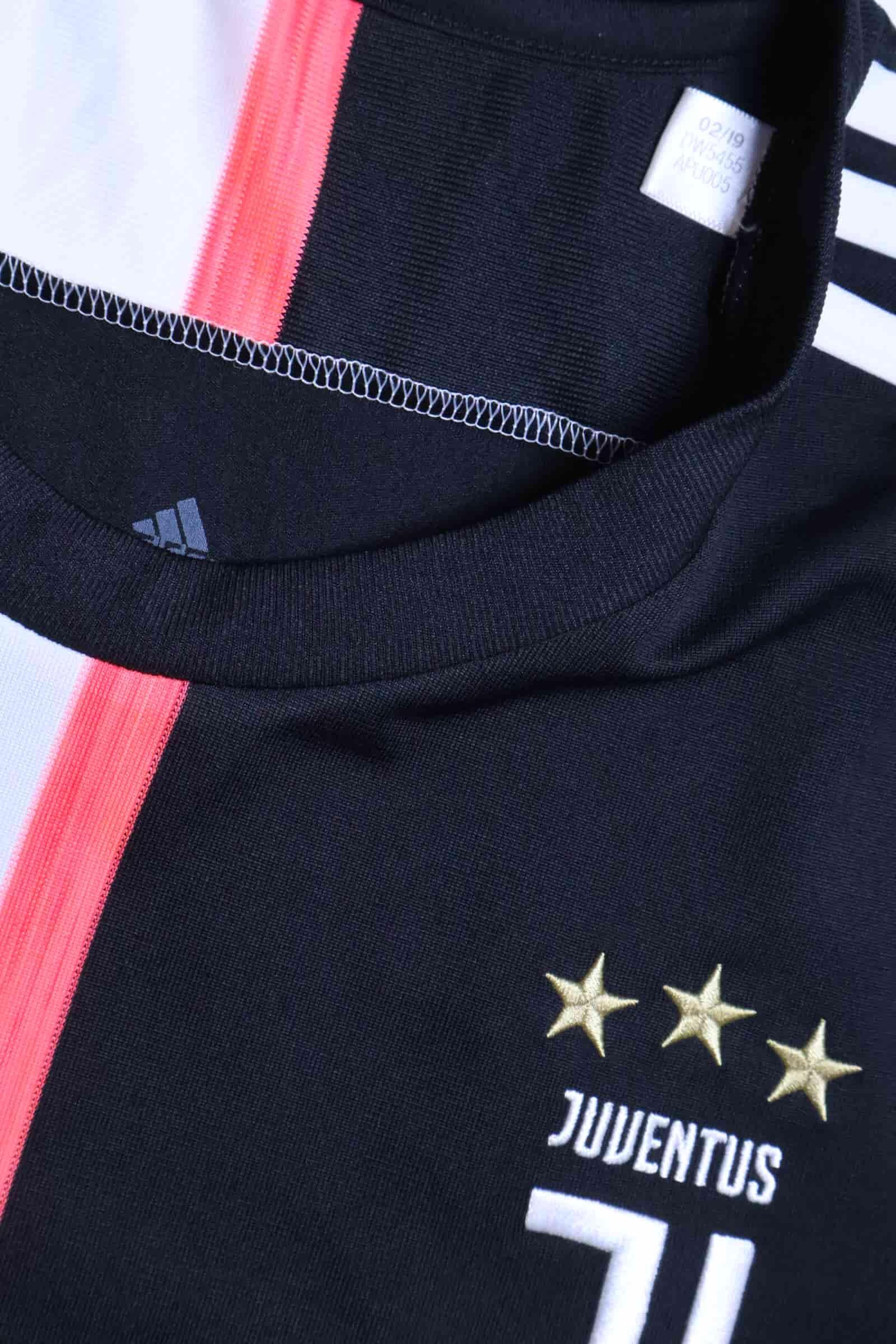 Juventus Ronaldo #7 2019/20 Home Shirt - XL