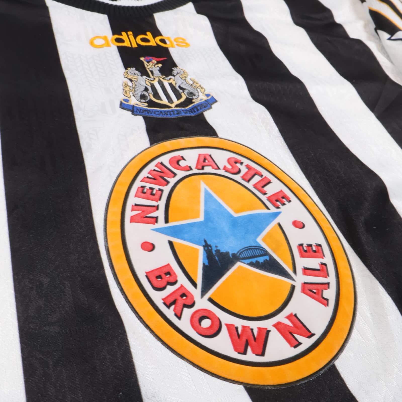 Newcastle United 1997/98 Home Shirt - L