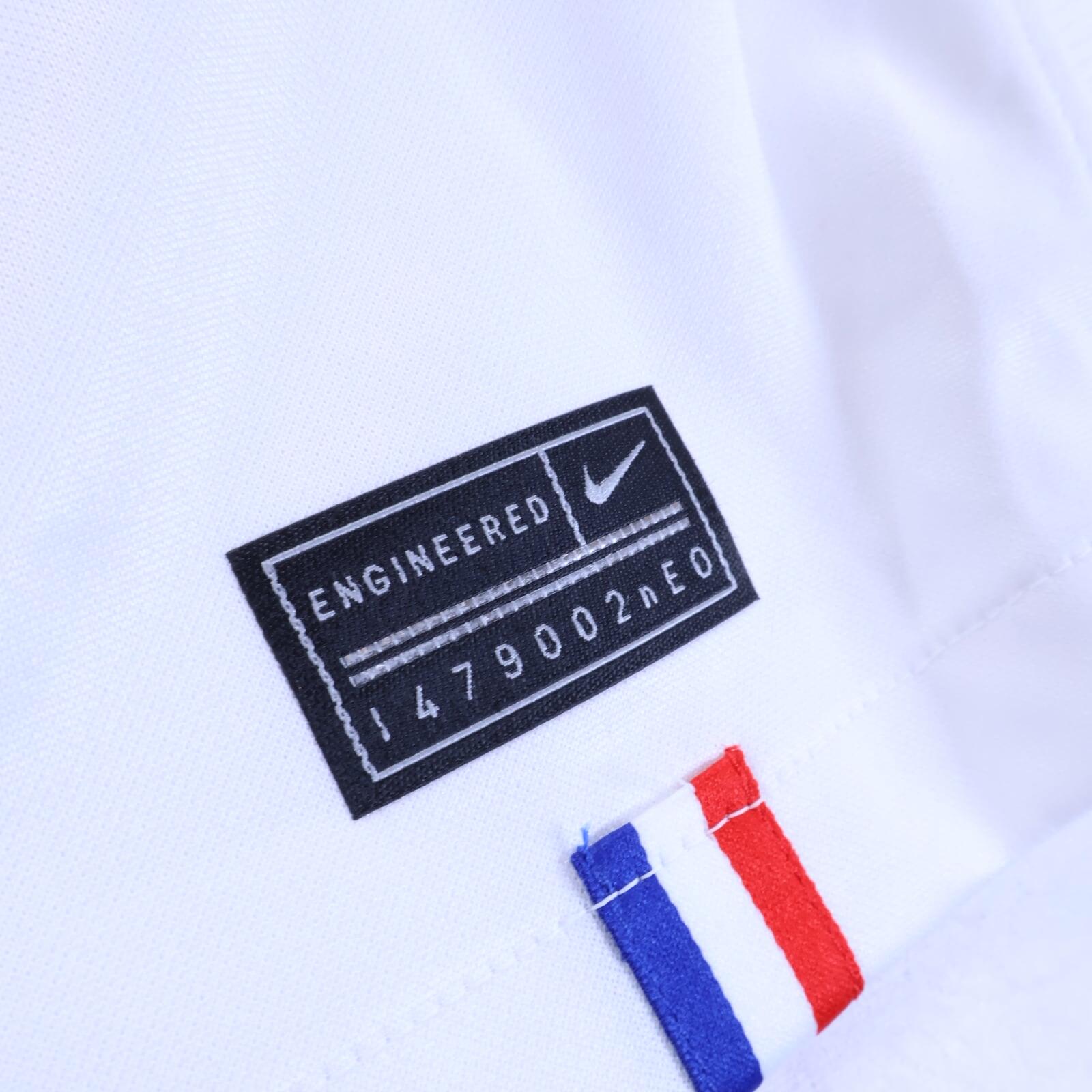 Paris Saint-Germain F.C 2020/21 Away Shirt - XL
