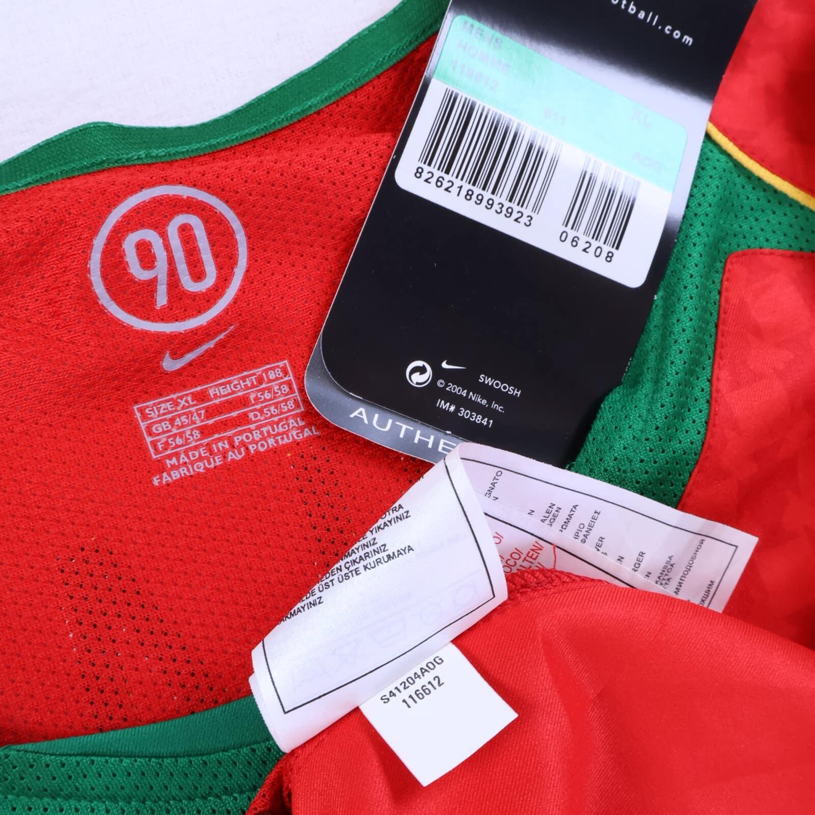 *NWT* Portugal Ronaldo #17 2004/06 Home Shirt - XL