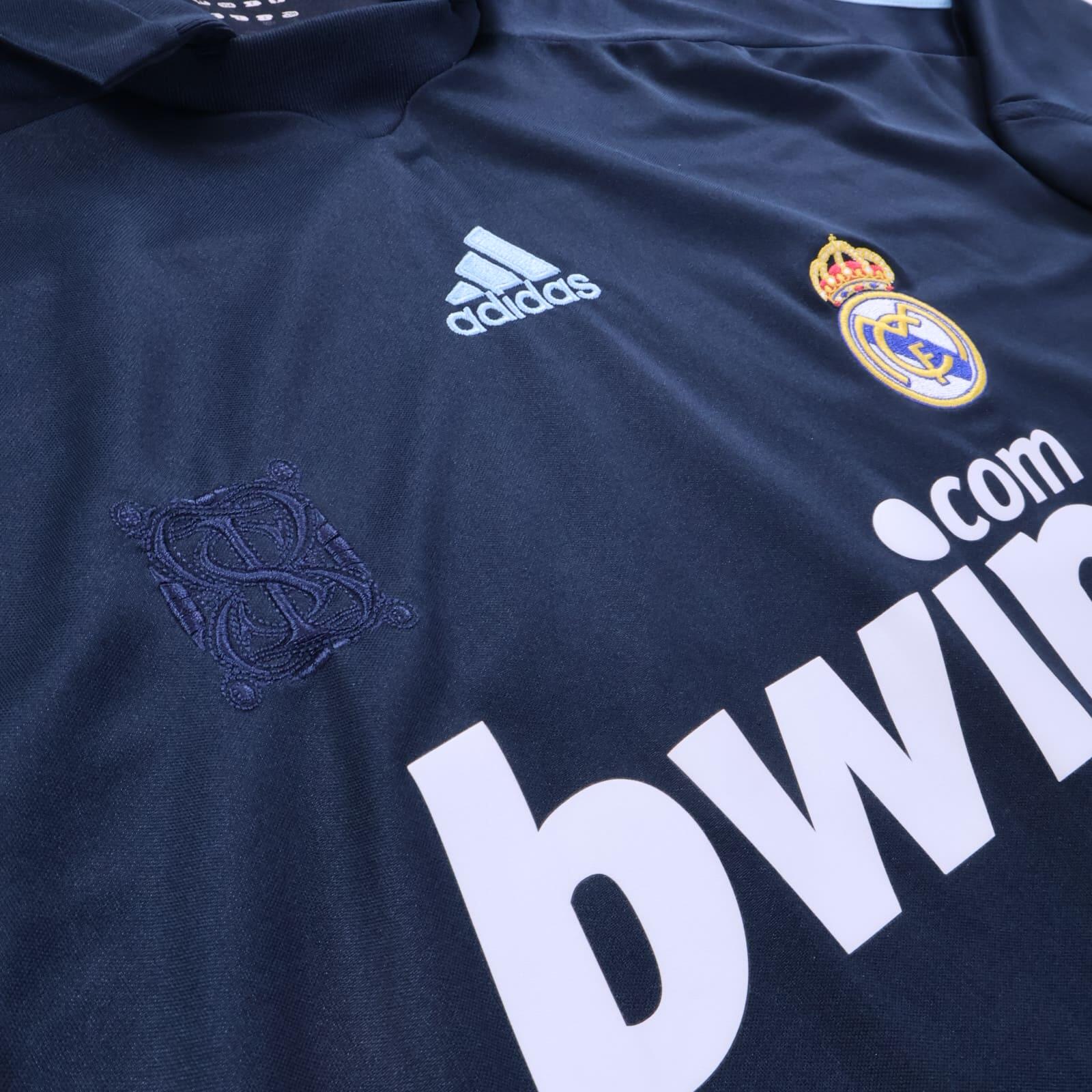 Real Madrid Ronaldo #9 2009/10 Away Shirt - L