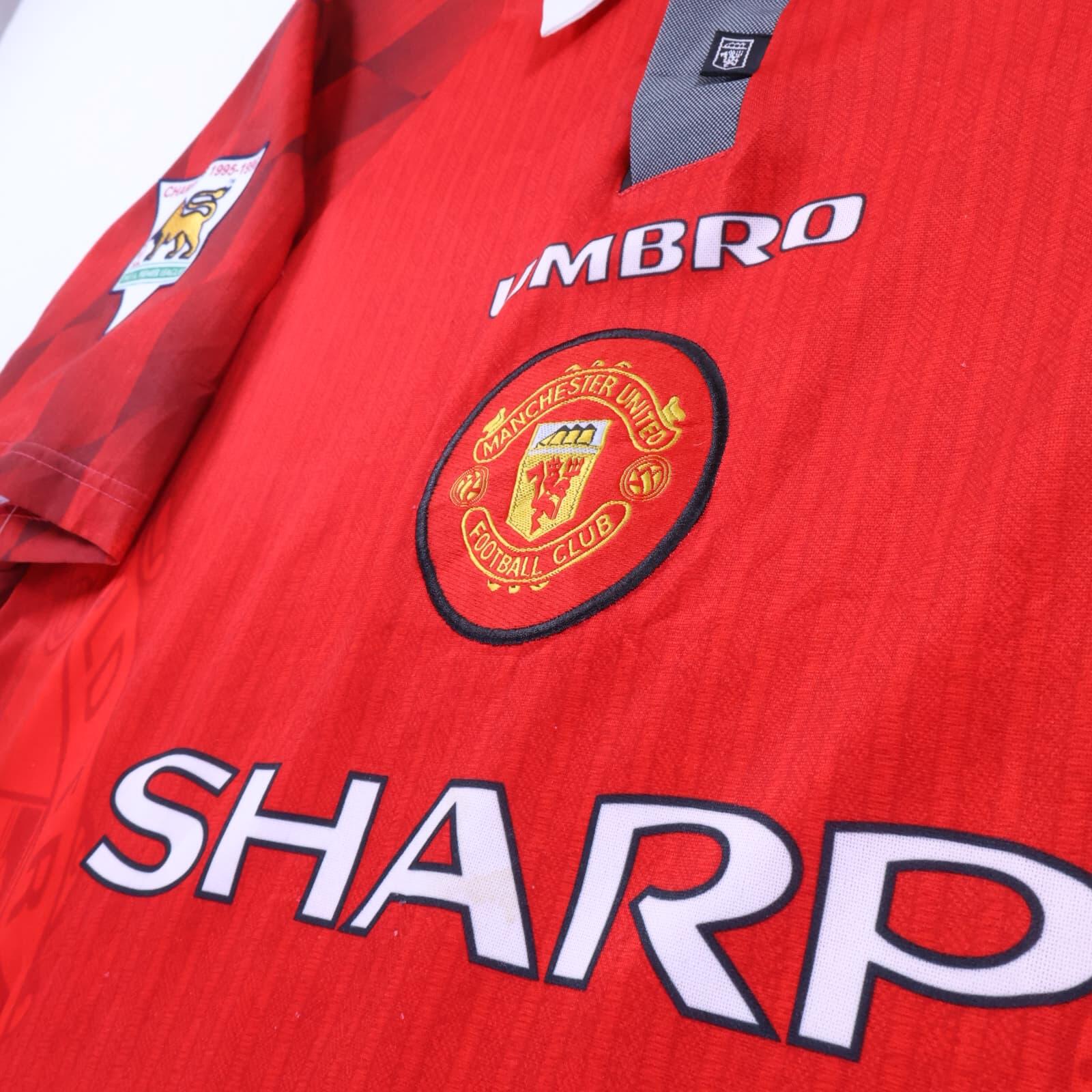 Manchester United Cantona #7 1996/97 Home Shirt - M