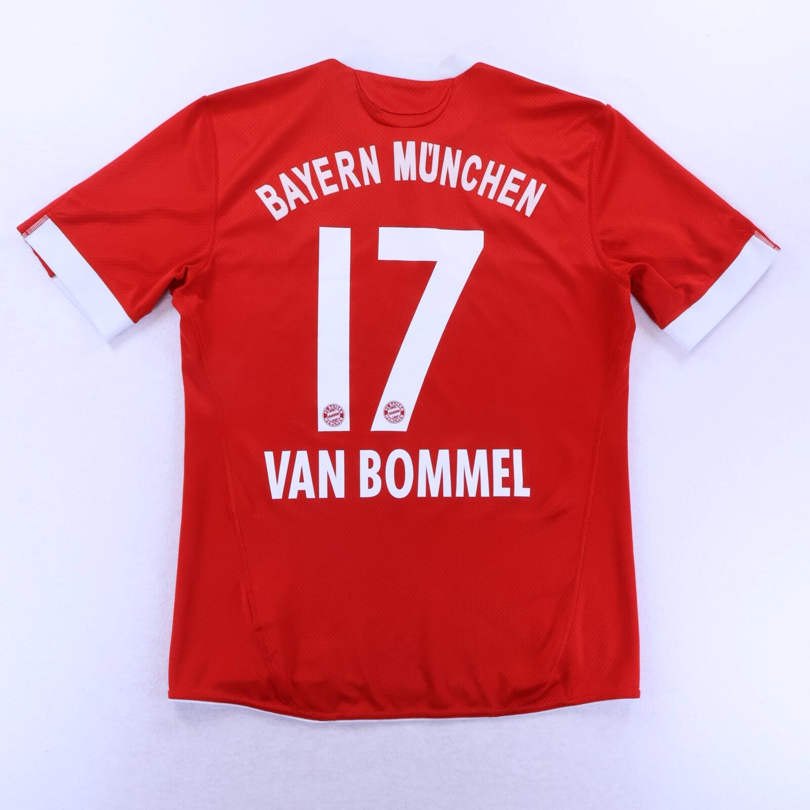 Bayern Munich Van Bommel #17 2009/10 Home Shirt - M
