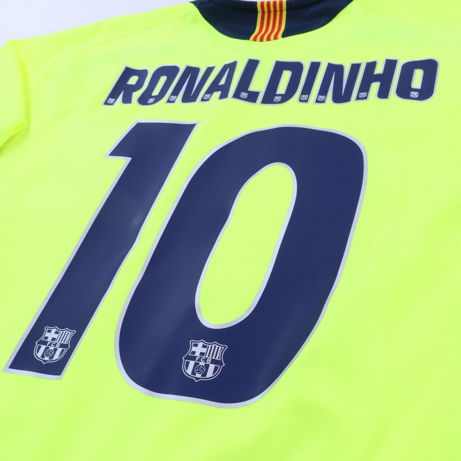 Barcelona Ronaldinho #10 2005/06 Away Shirt - XL
