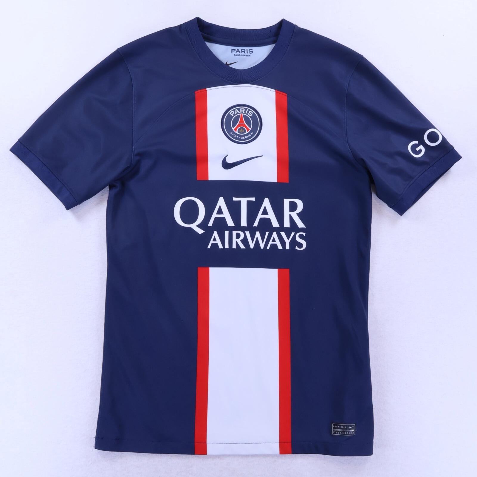 Paris Saint-Germain F.C Mbappé #7 2022/23 Home Shirt - S