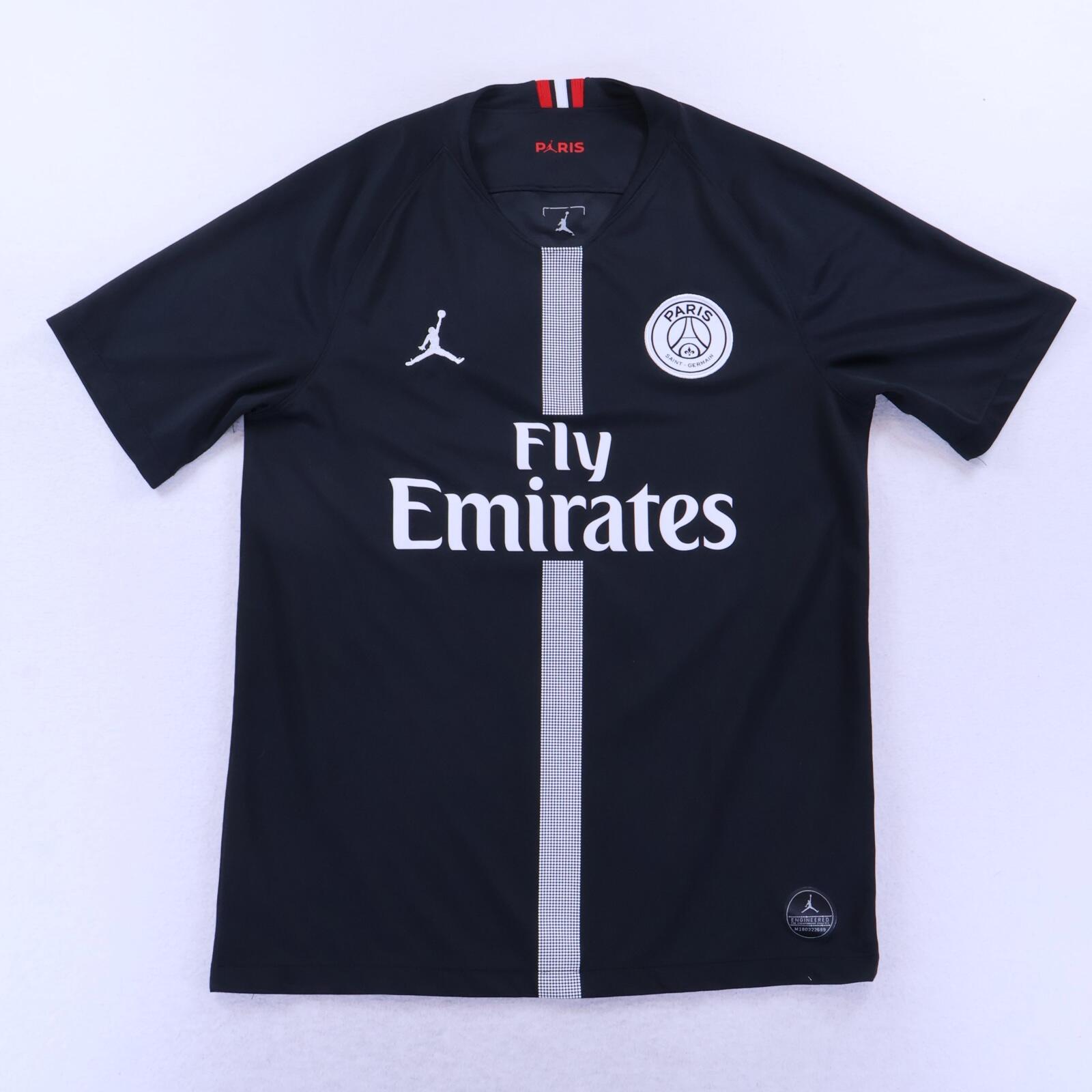 Paris Saint-Germain F.C Mbappé #7 2018/19 Third Shirt - M