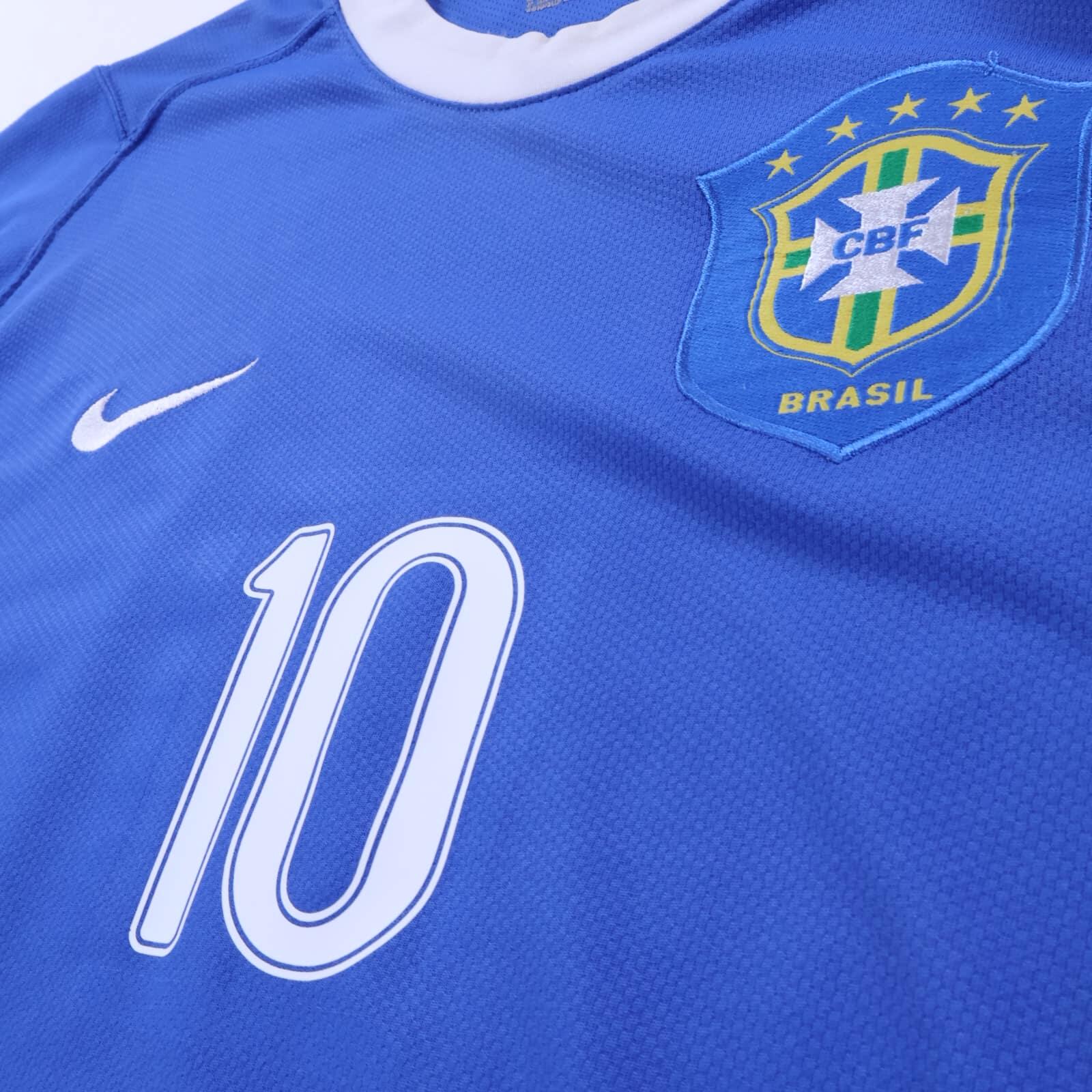 Brazil Ronaldinho #10 2006/08 Away Shirt - M