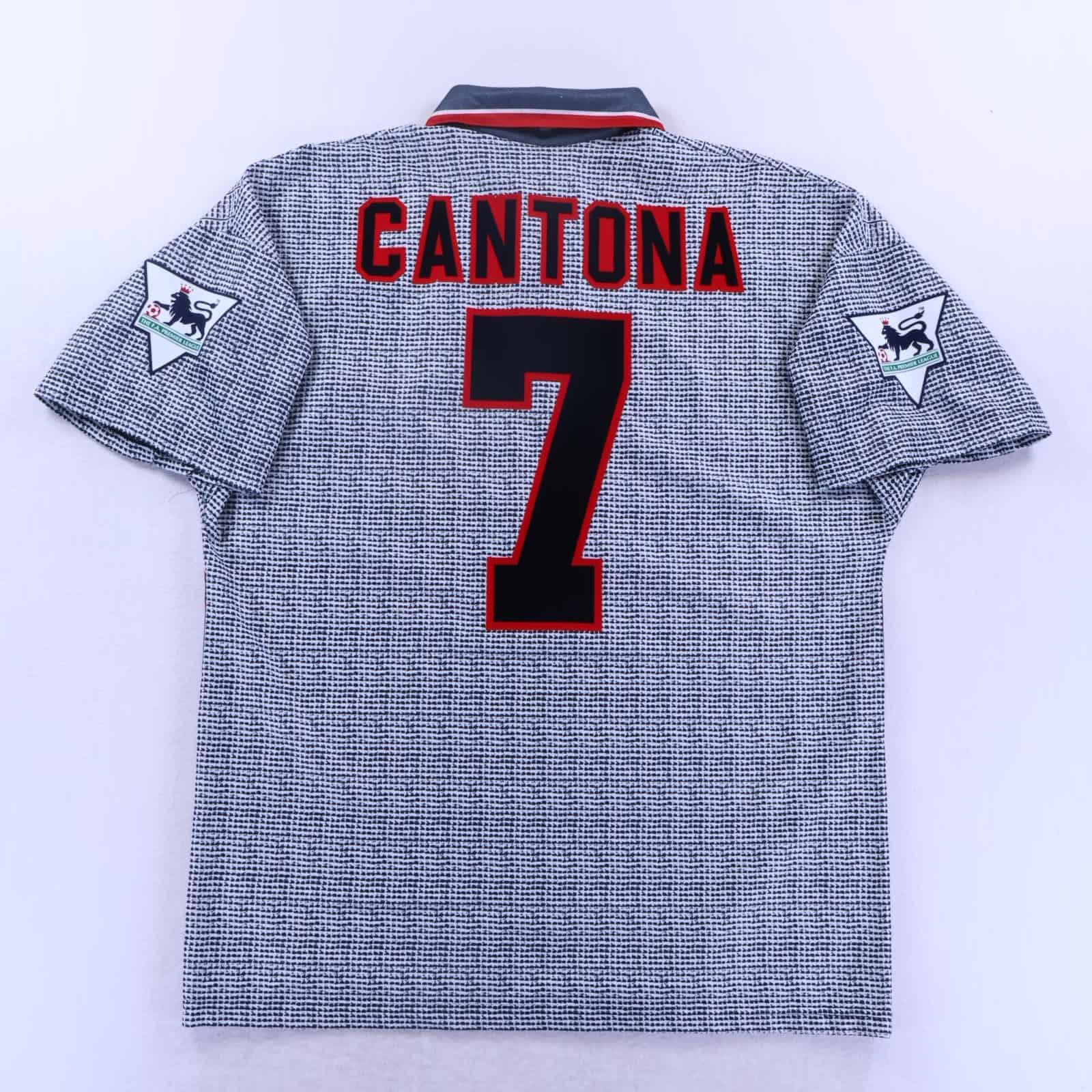 Manchester United Cantona #7 1995/96 Away Shirt - M