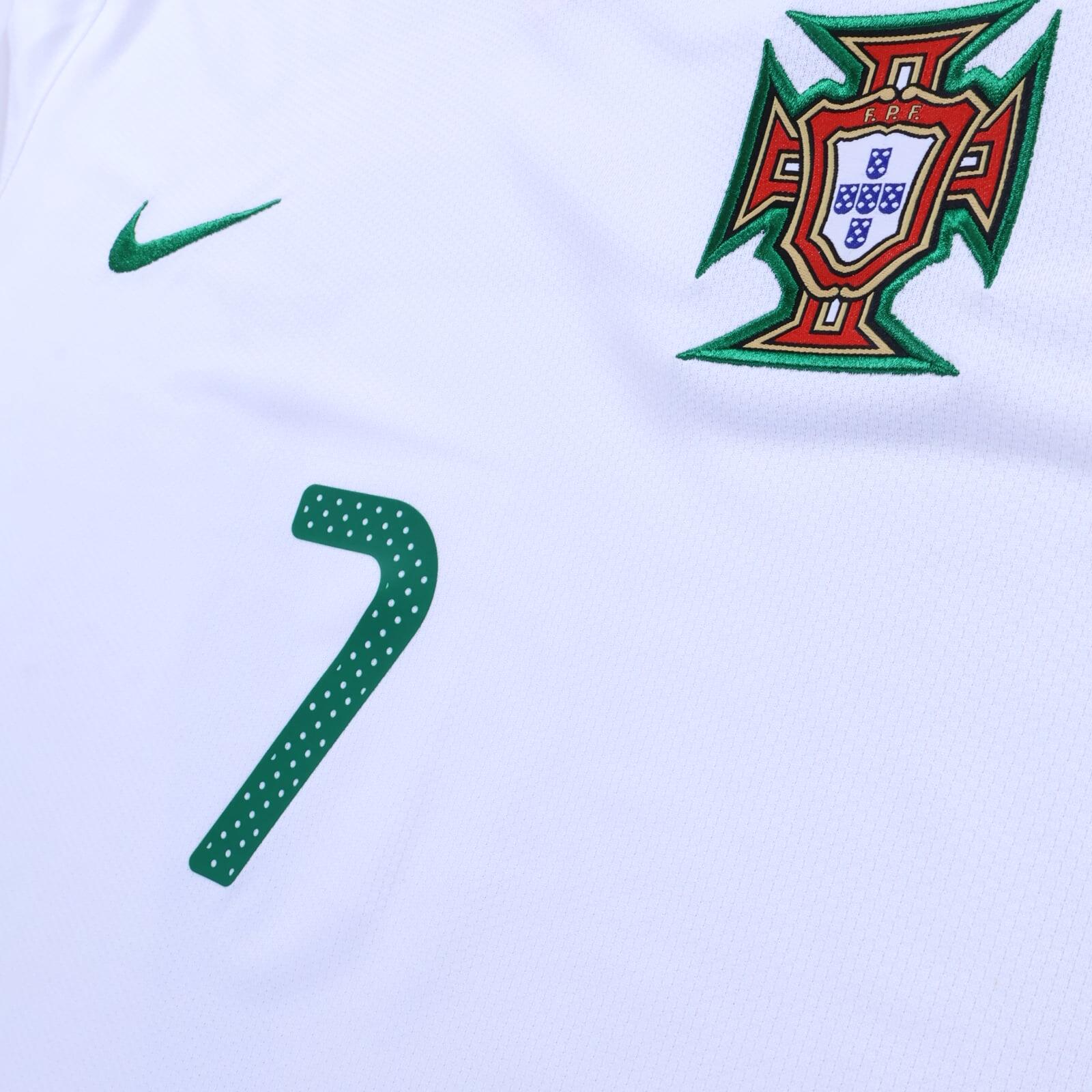 Portugal Ronaldo #7 2008/10 Away Shirt - XL