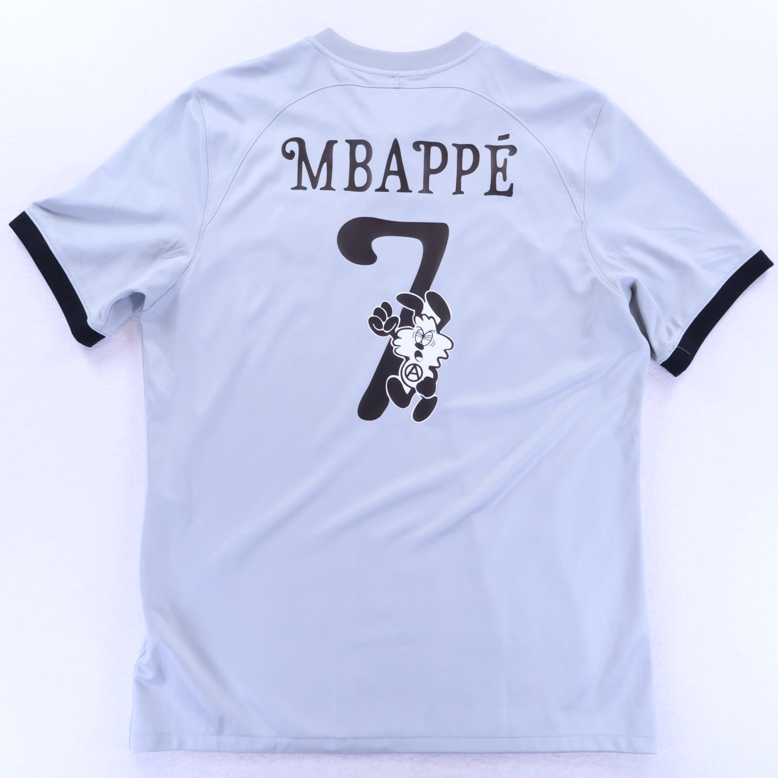 *MINT* Paris Saint-Germain F.C Mbappé #7 2022/23 Special Edition - L