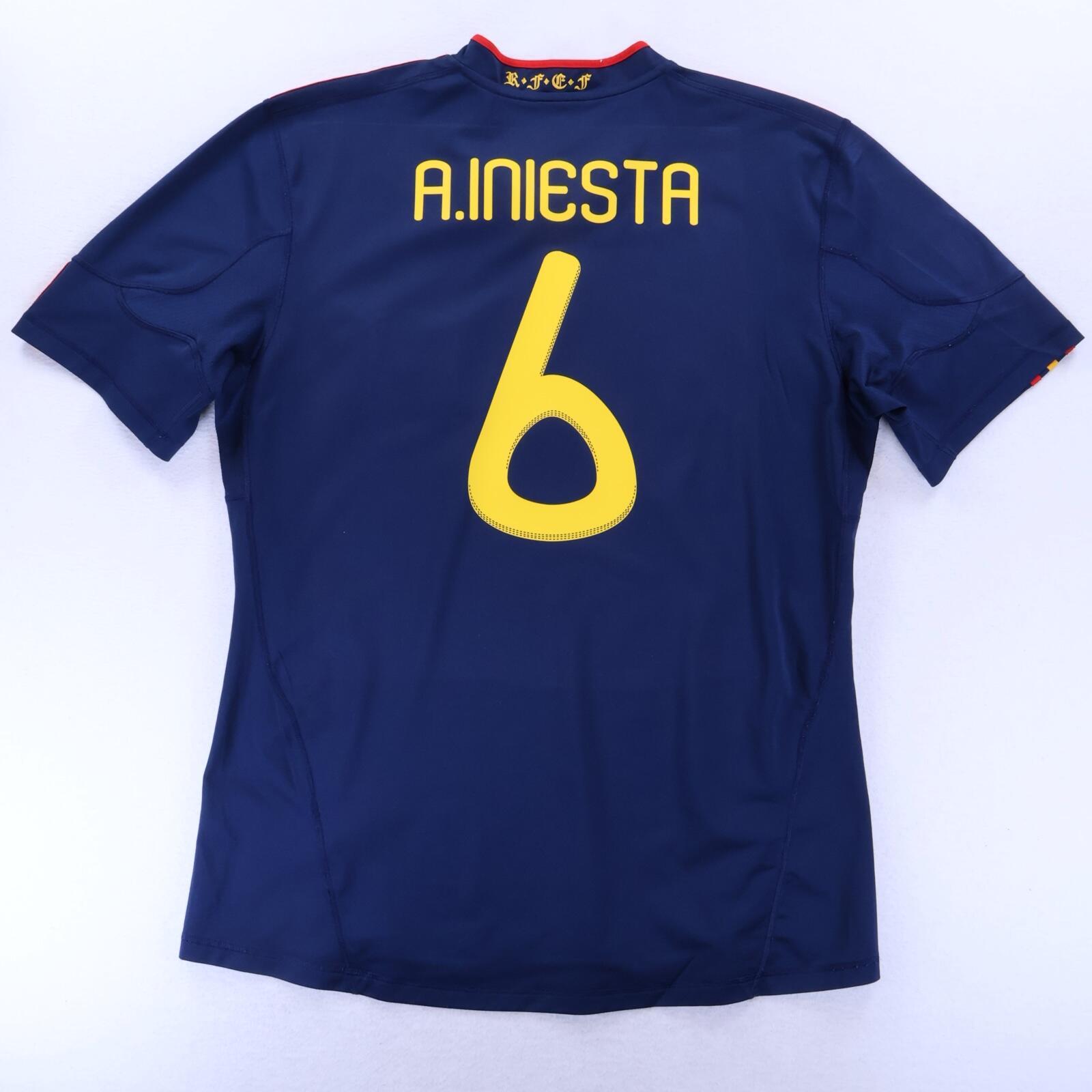 Spain A. Iniesta #6 2010/11 Away Shirt - XL