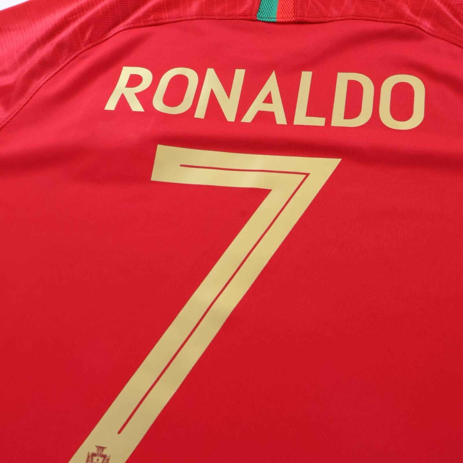 *NWT* Portugal Ronaldo #7 2018/19 Home Shirt - L
