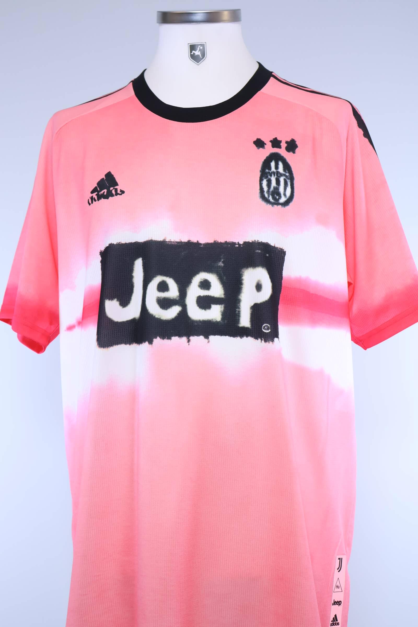 Juventus 2020/21 Special Edition - Human Race Shirt - XLAuthentic Original Football Shirt