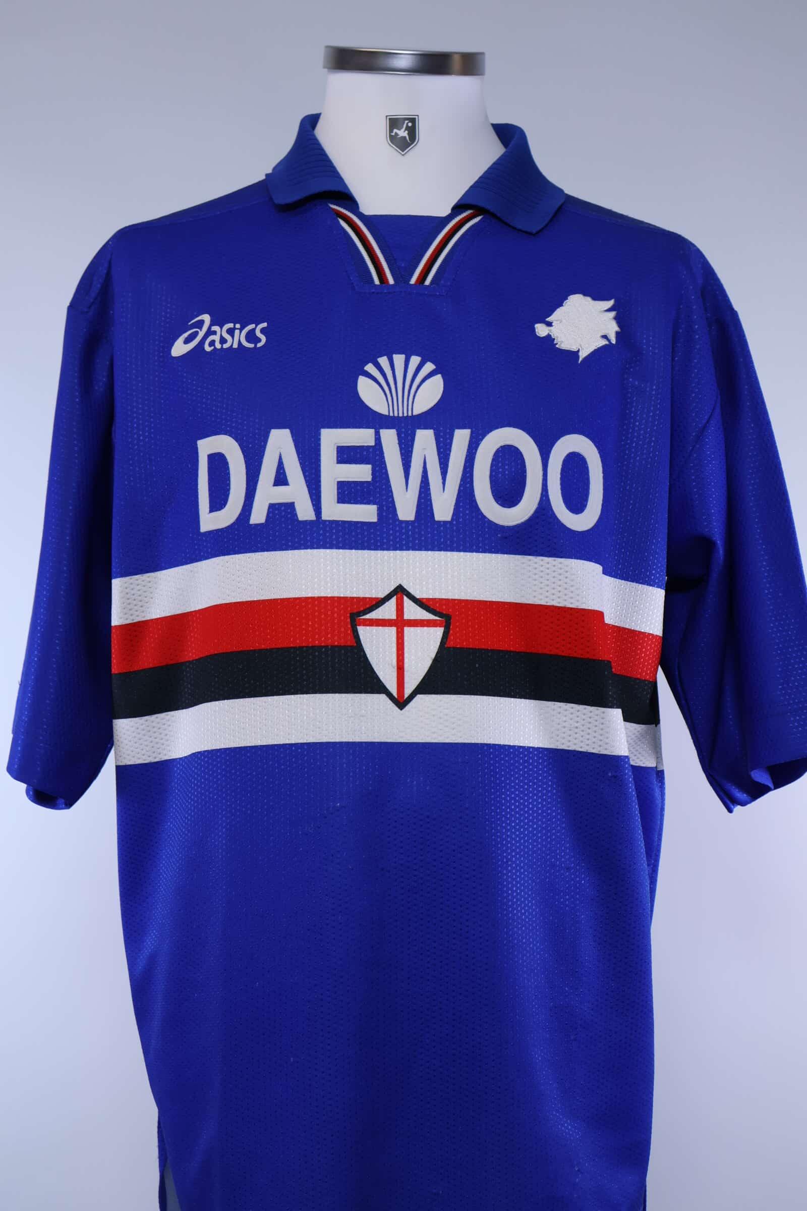 Sampdoria 1997/98 Home Shirt - XLAuthentic Original Football Shirt
