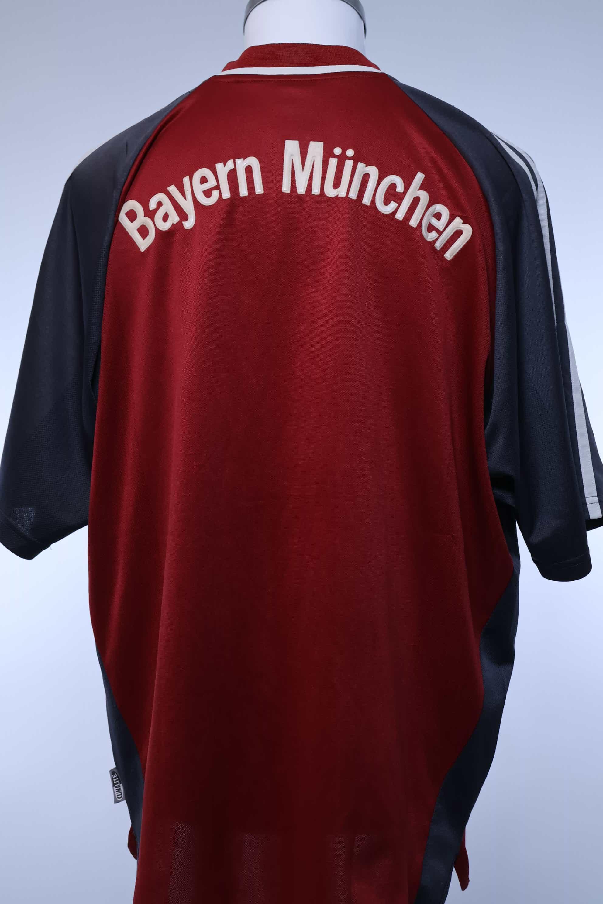 Bayern Munich 2001/02 Home Shirt - XL- BACK
