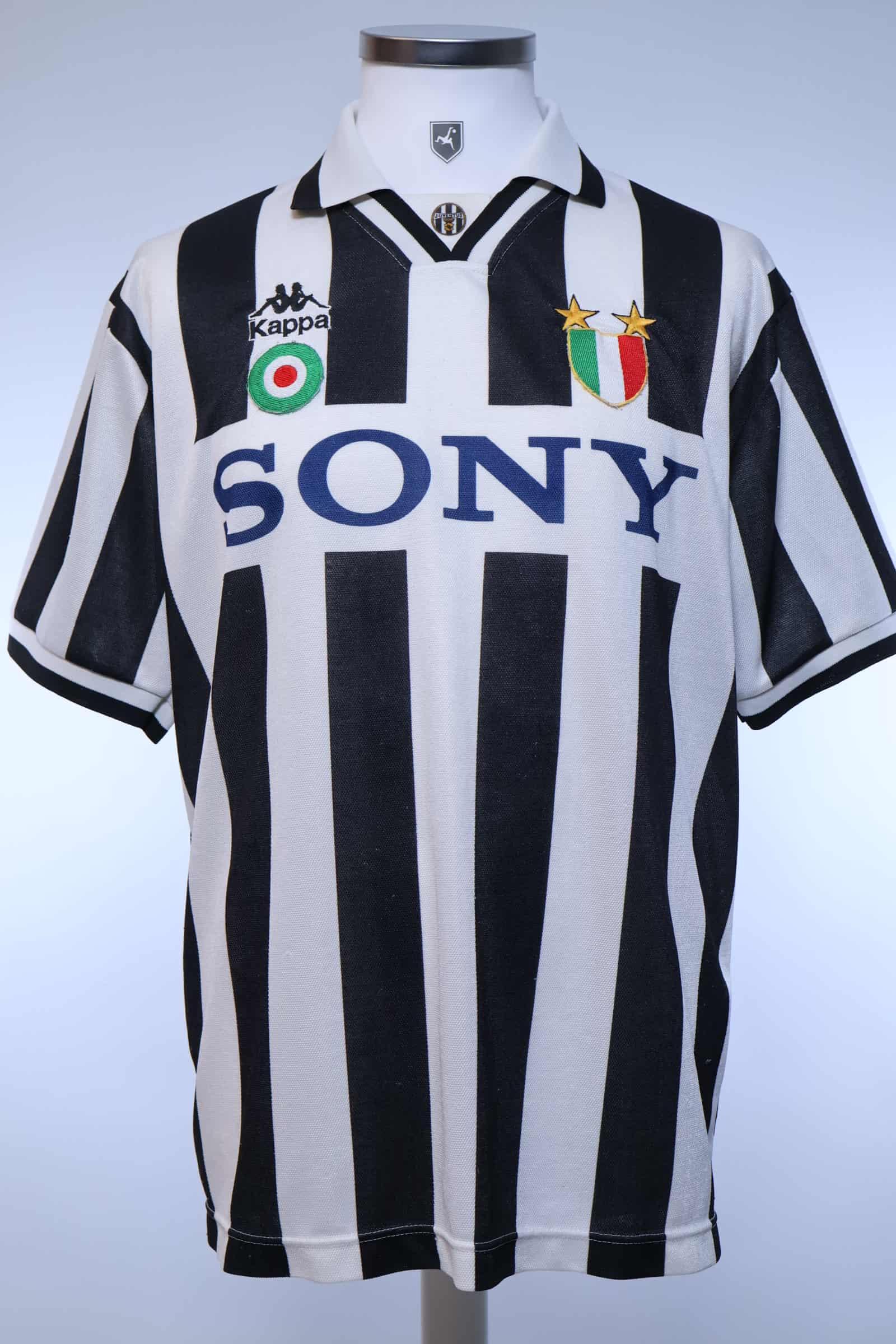 Juventus 1995/97 Home Shirt - L- FRONT