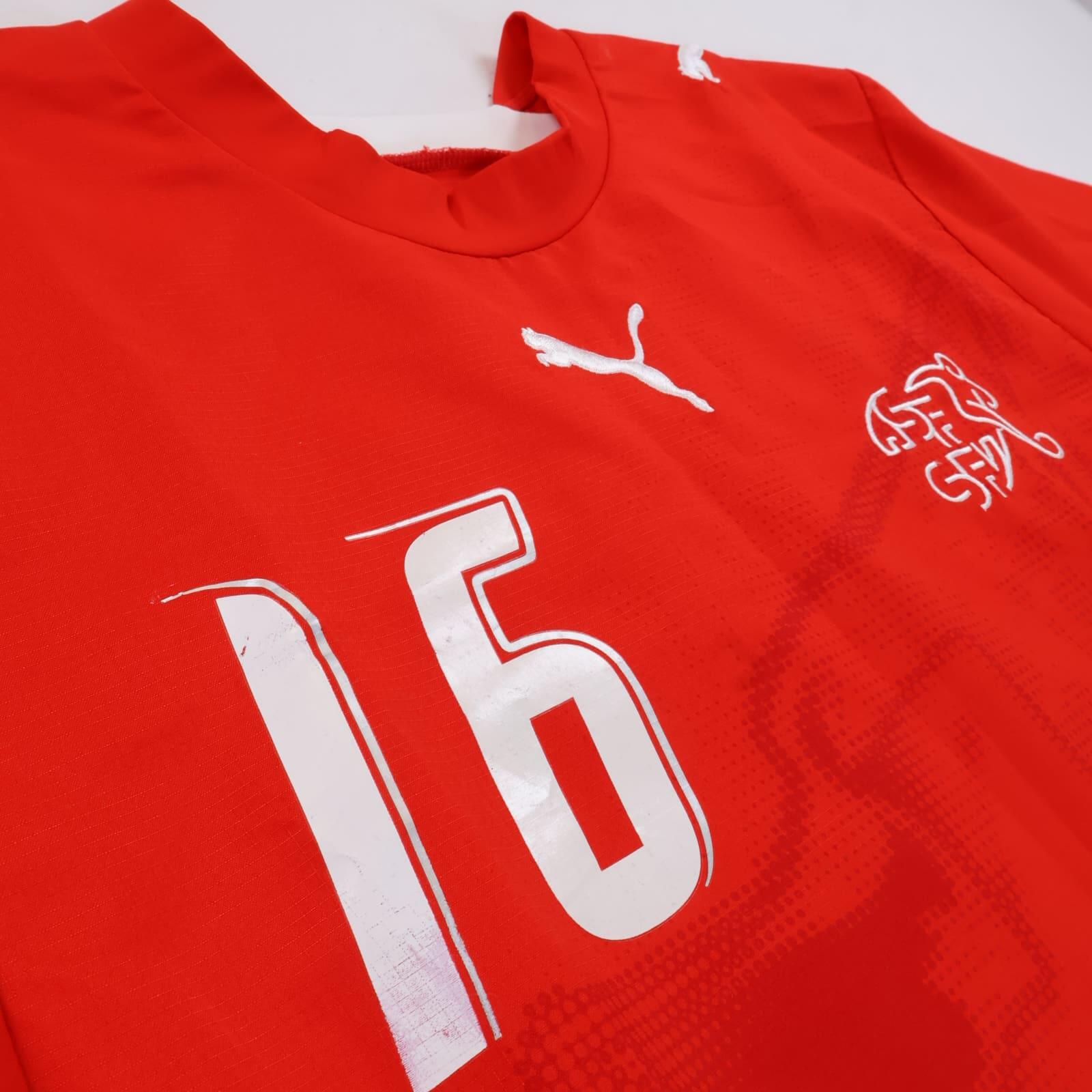 Switzerland Barnetta #16 2006/08 Home Shirt - L- TAGS