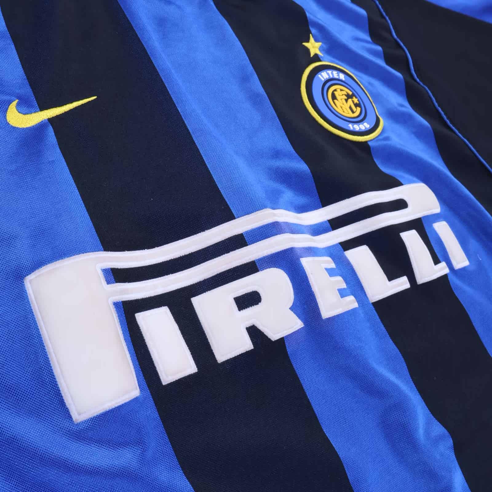 Inter Milan 2000/01 Home Shirt - XL