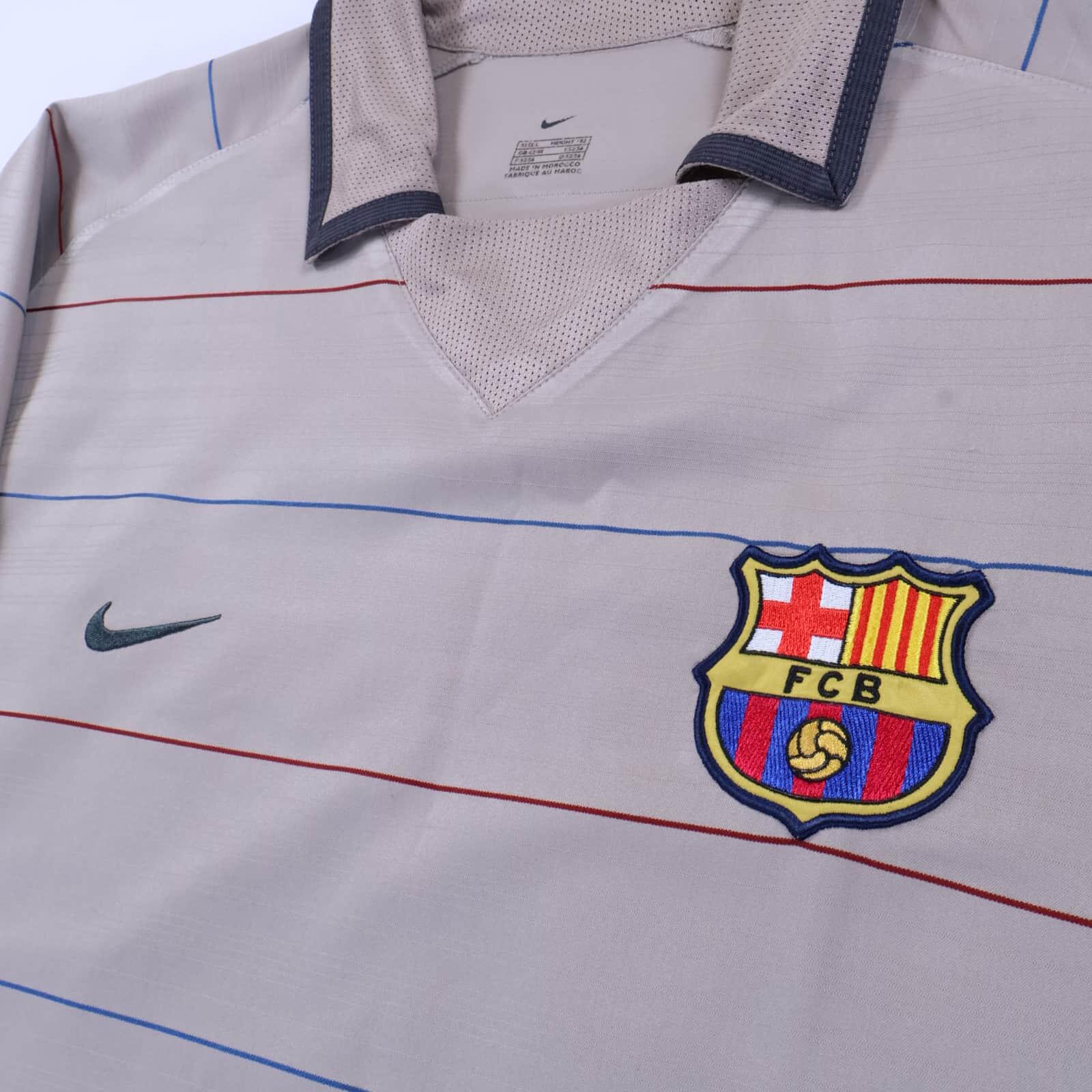 Barcelona Ronaldinho #10 2003/04 Away Shirt - L