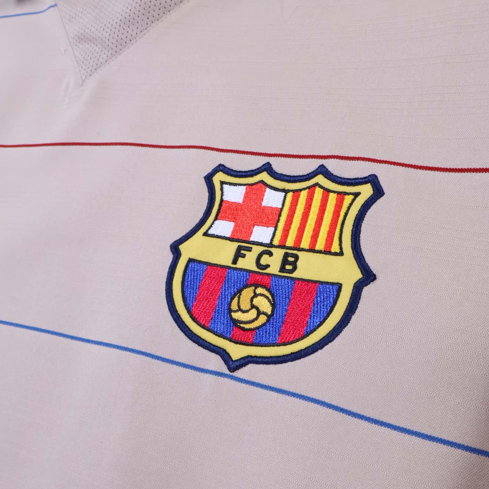 Barcelona Ronaldinho #10 2003/04 Away Shirt - L