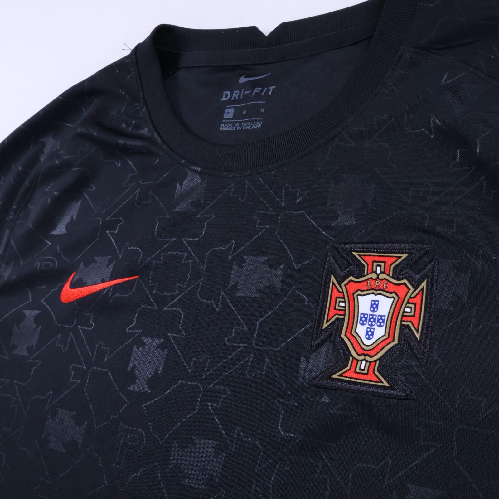 Portugal 2020/21 Training Shirt - M- BACK