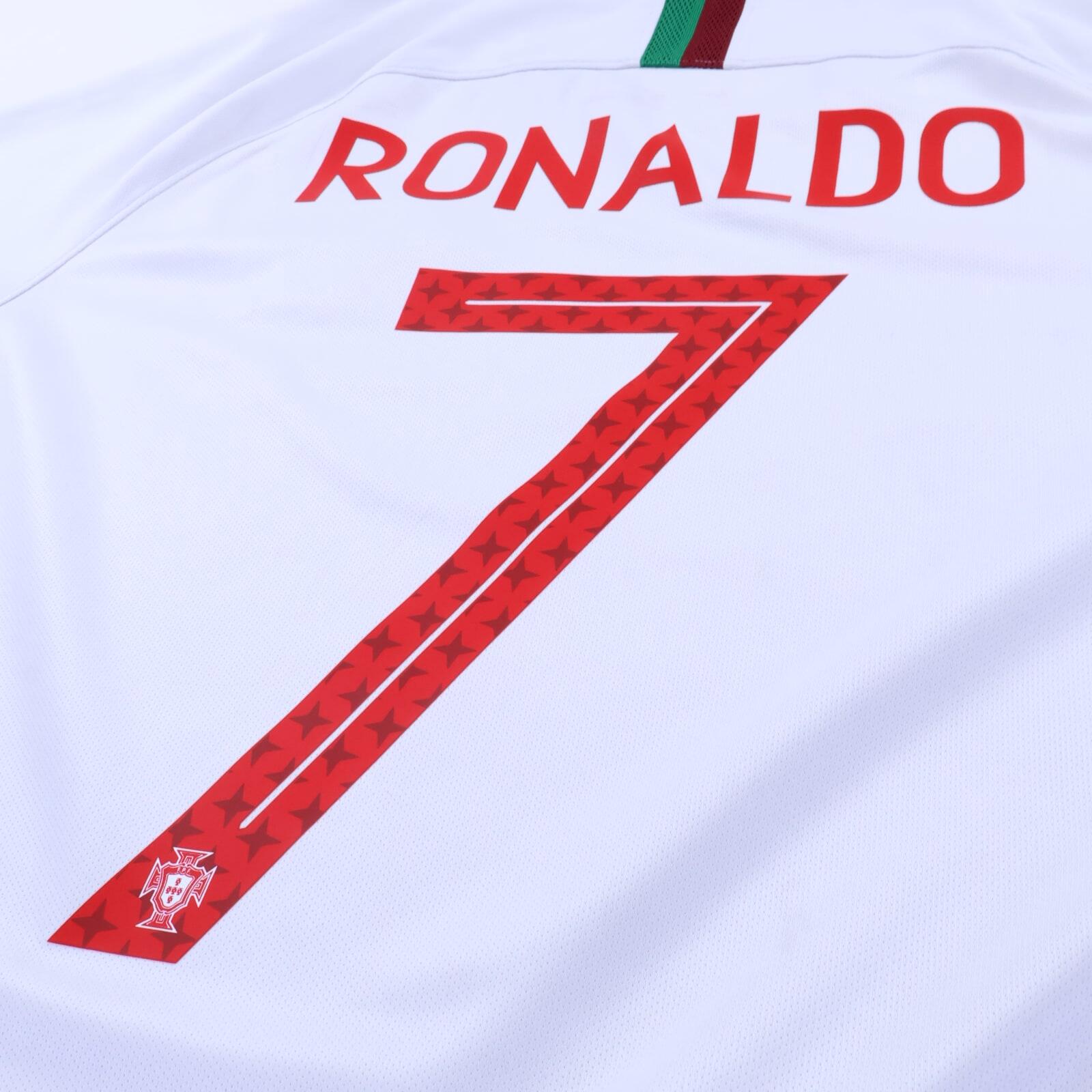 Portugal Ronaldo #7 2018/19 Away Shirt - L