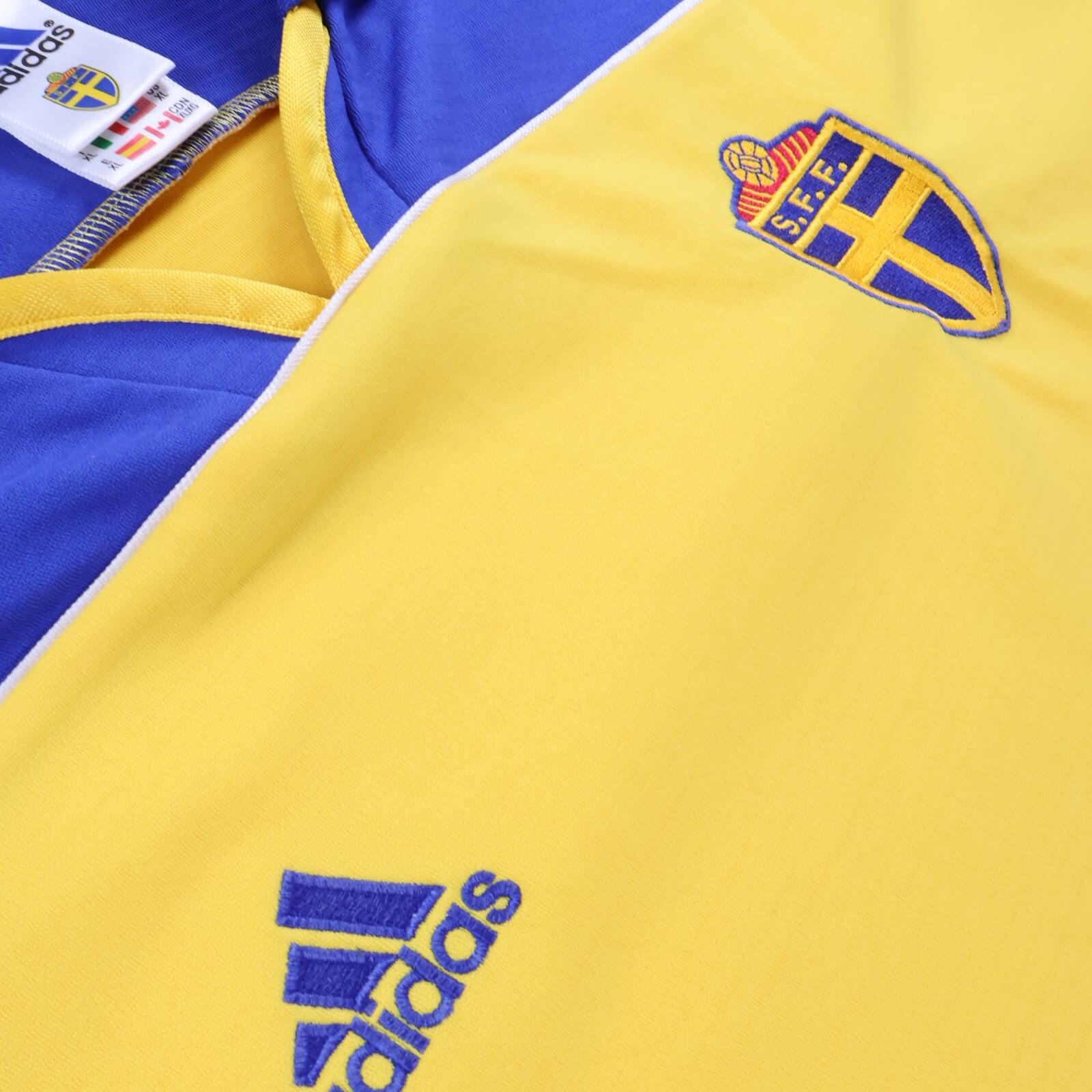 Sweden 2000/02 Home Shirt - XL
