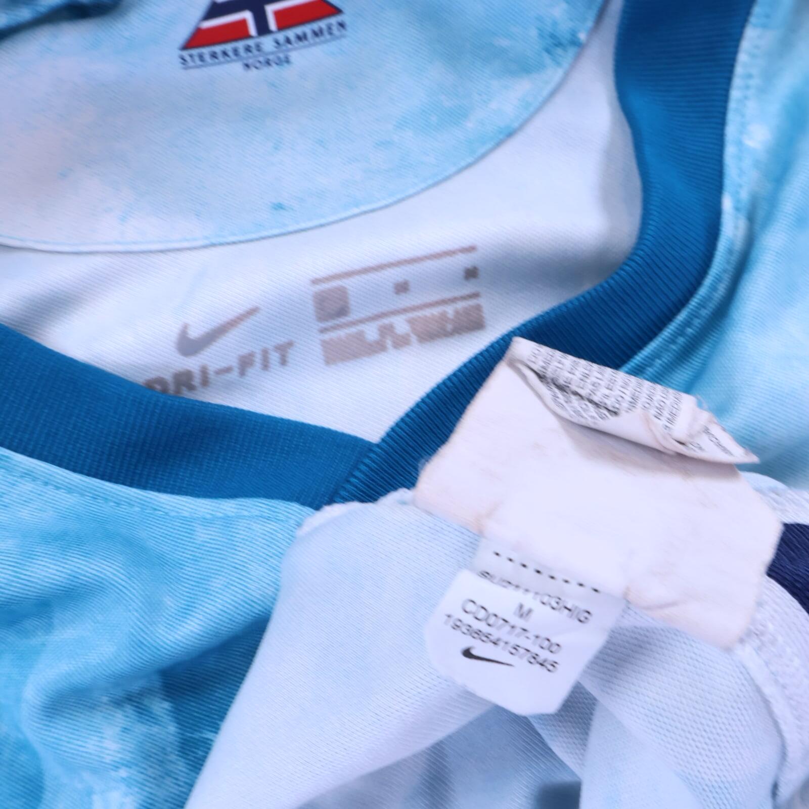 Norway 2020/22 Away Shirt - M