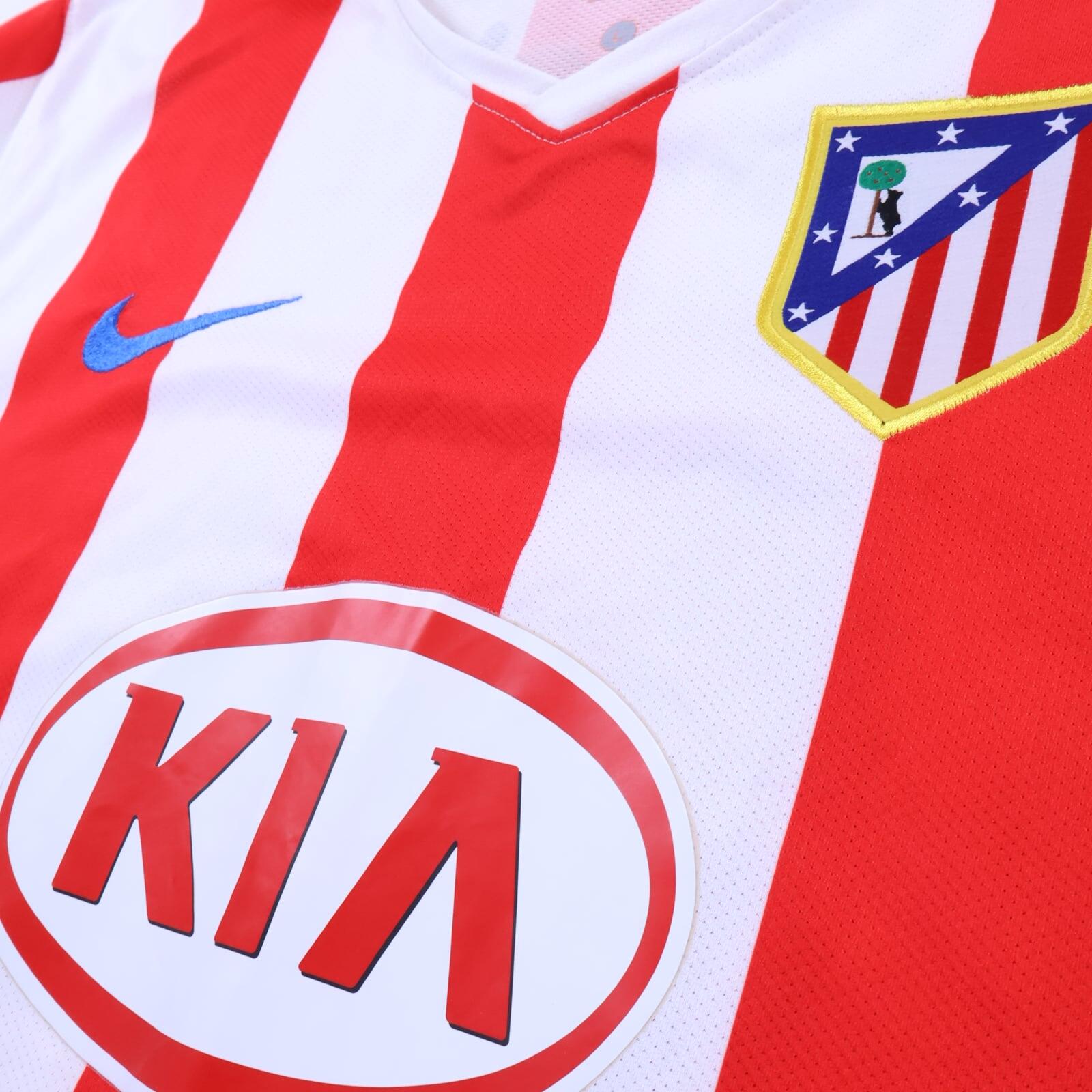 Atlético De Madrid Kun Aügero #10 2010/11 Home Shirt - L