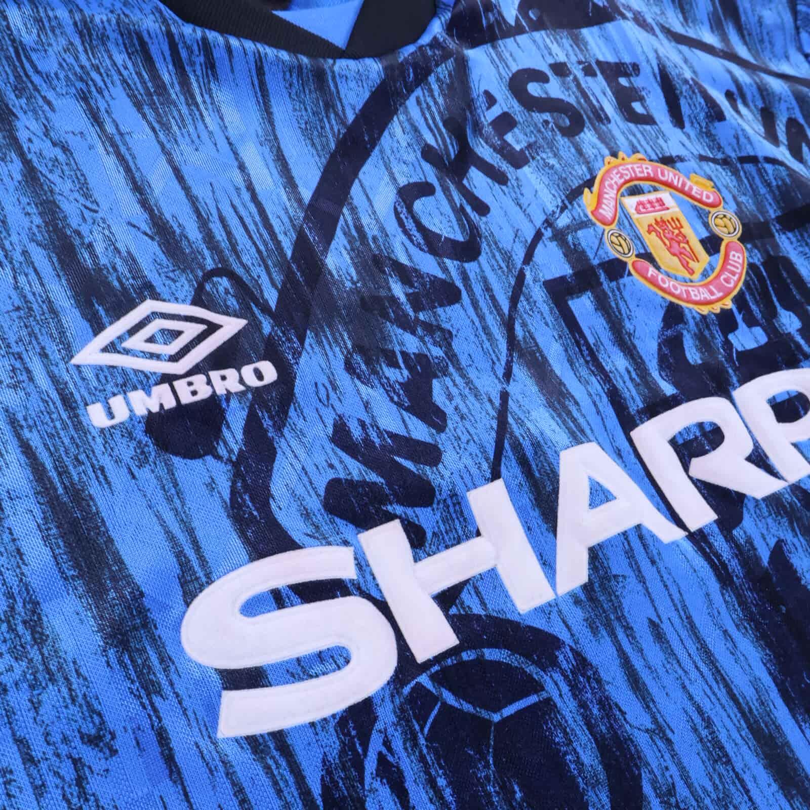 Manchester United Cantona #7 1992/93 Away Shirt - M