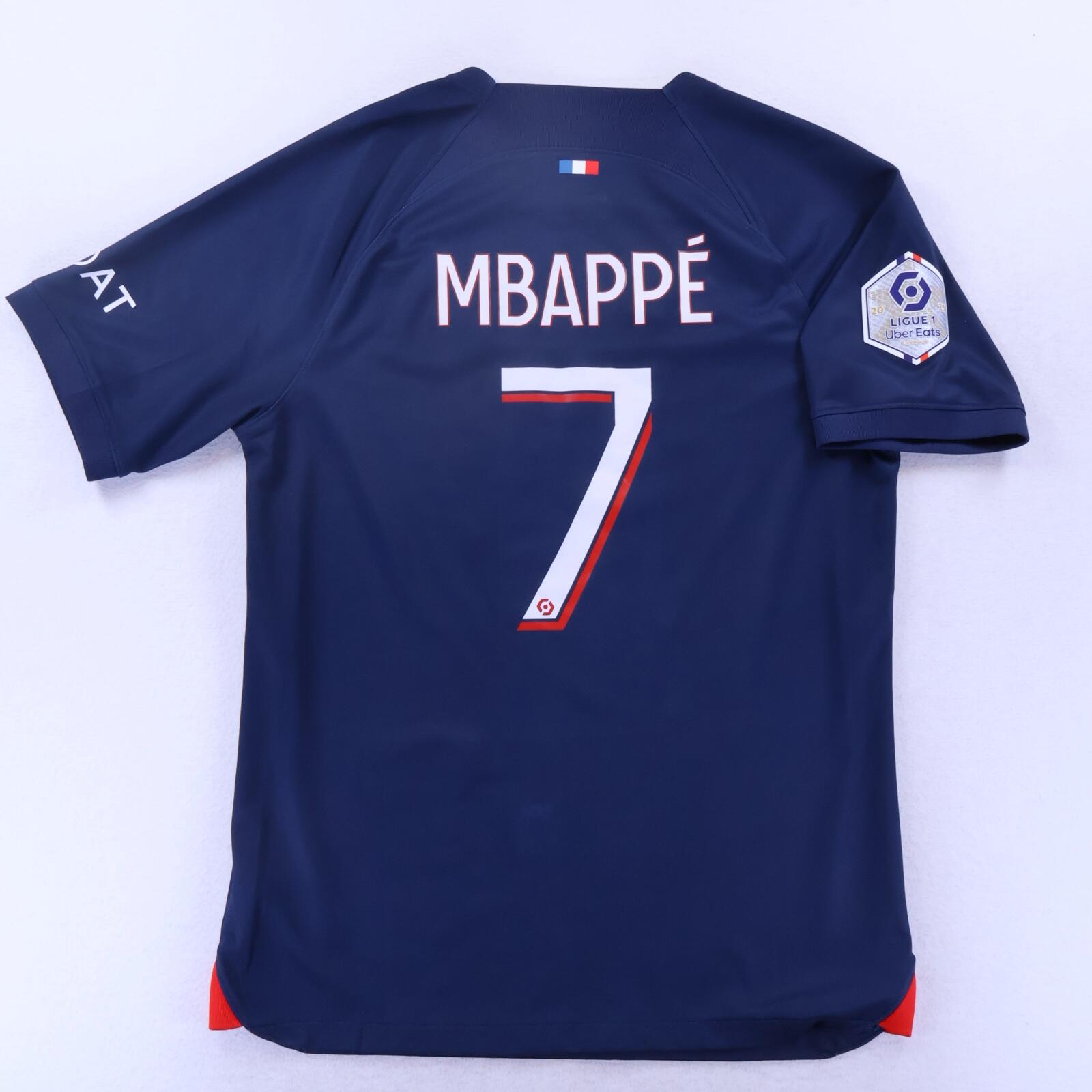 Paris Saint-Germain F.C Mbappé #7 2023/24 Home Shirt - M