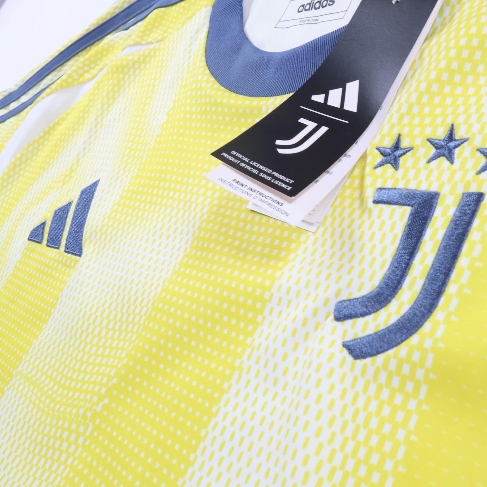 *NWT* Juventus Vlahovic #9 2024/25 Away Shirt - XL