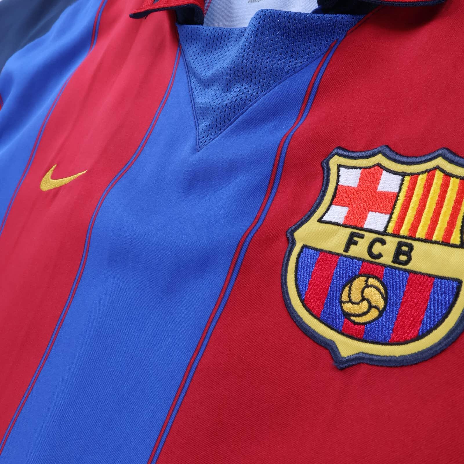 Barcelona Ronaldinho #10 2003/04 Home Shirt - 2XL