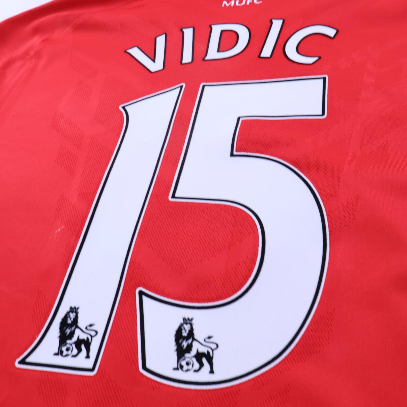 Manchester United Vidic #15 2010/11 Home Shirt - L