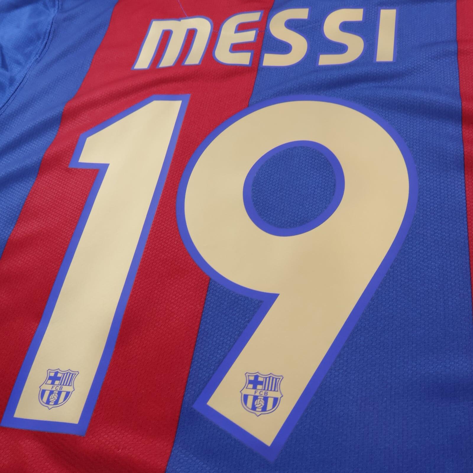 Barcelona Messi #19 2006/07 Home Shirt - L
