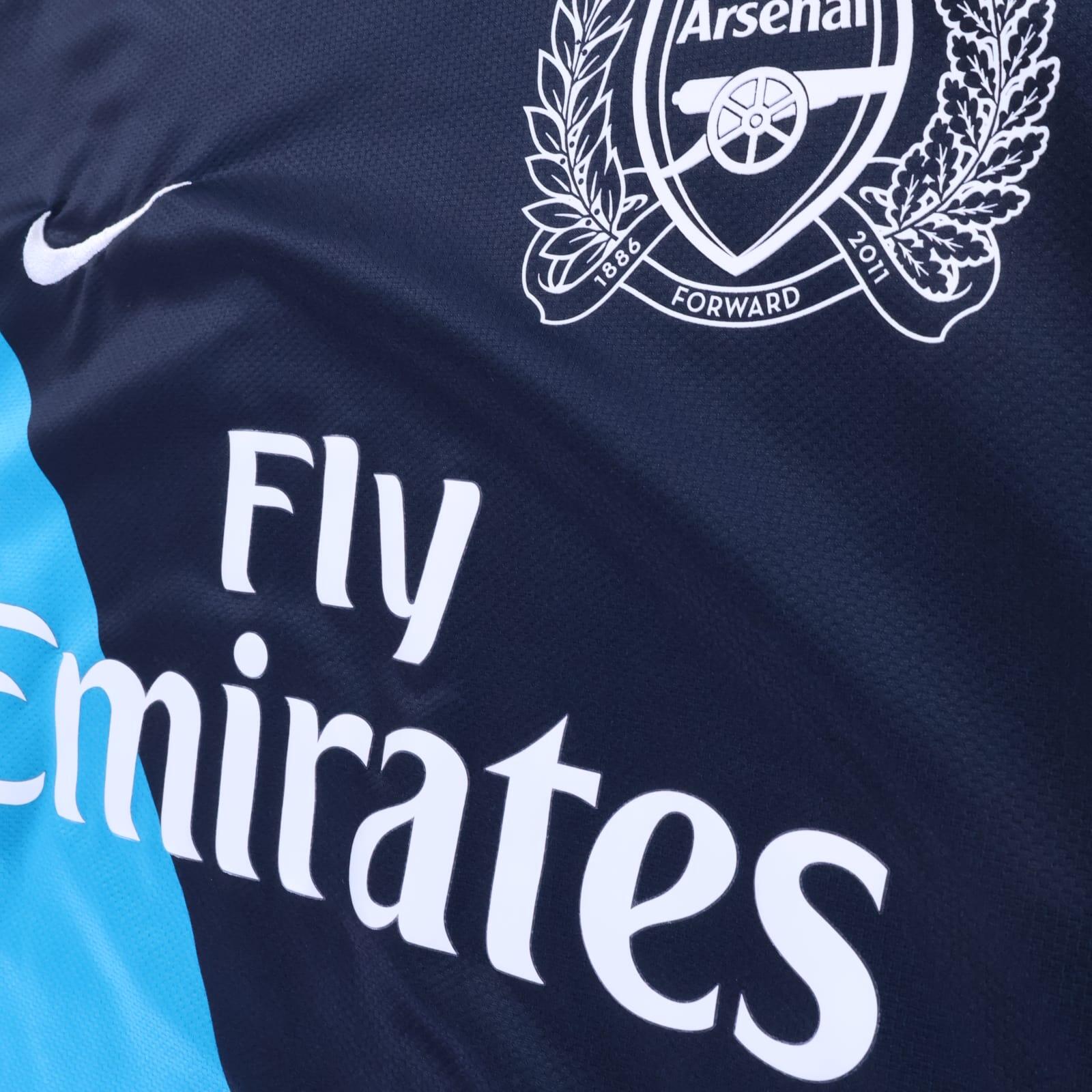 Arsenal Henry #12 2011/12 Away Shirt - M