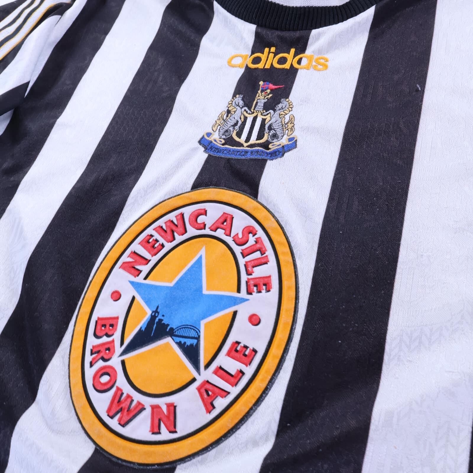 Newcastle United Shearer #9 1997/99 Home Shirt - M