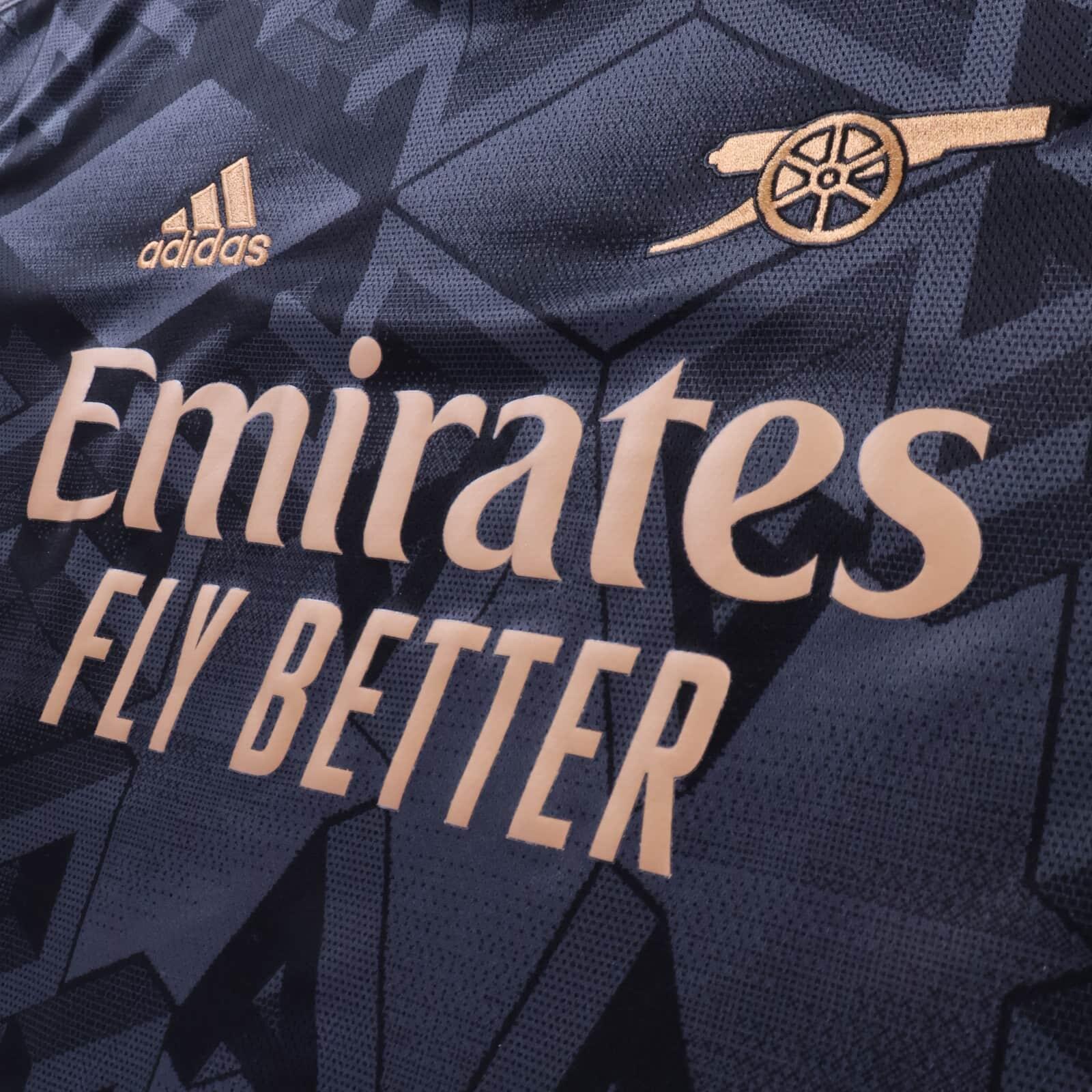 Arsenal Saka #7 2022/23 Away Shirt - M