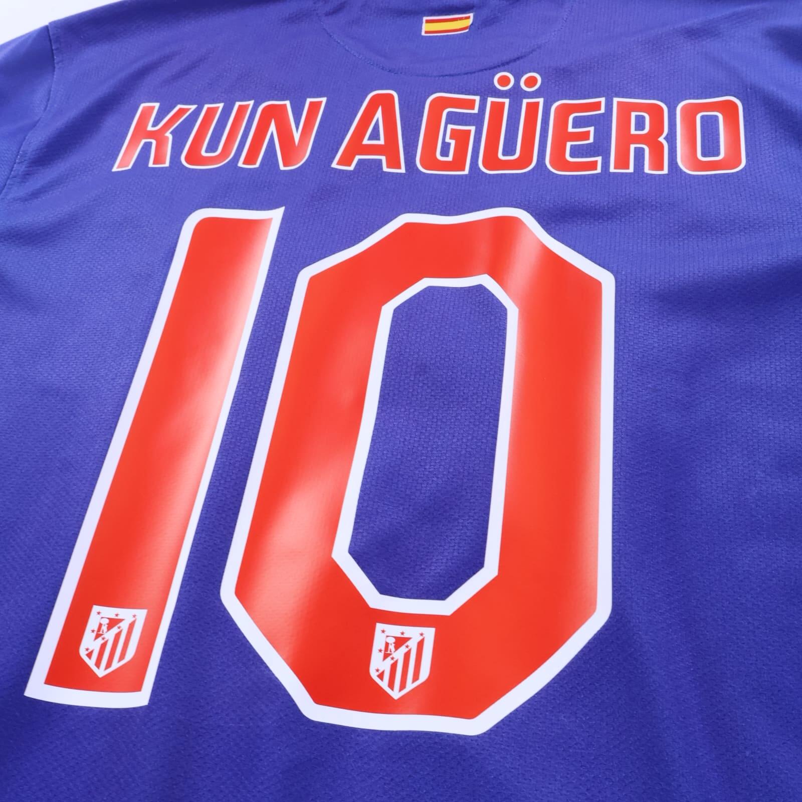 Atlético De Madrid Kun Aguero #10 2010/11 Away Shirt - M