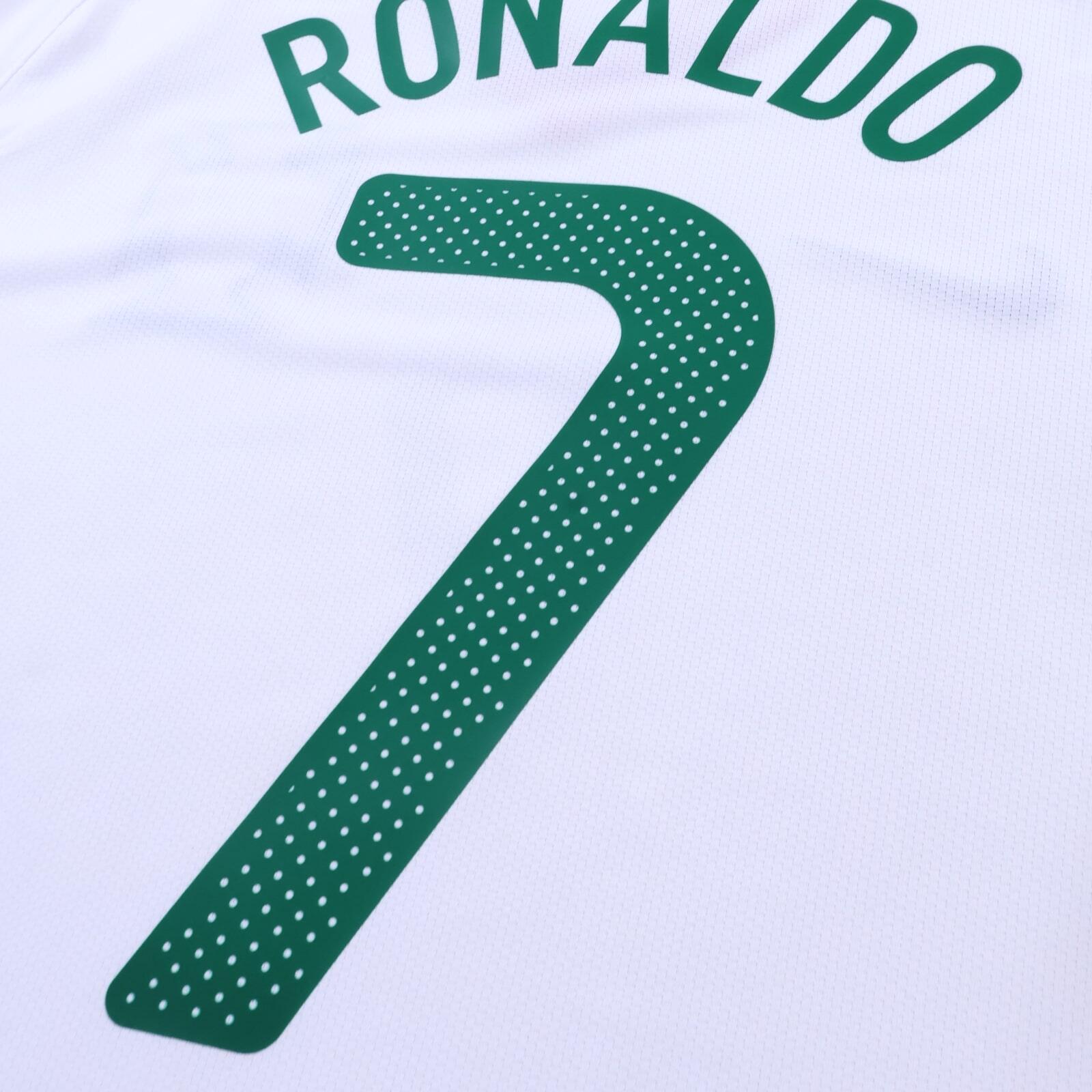 Portugal Ronaldo #7 2008/10 Away Shirt - M