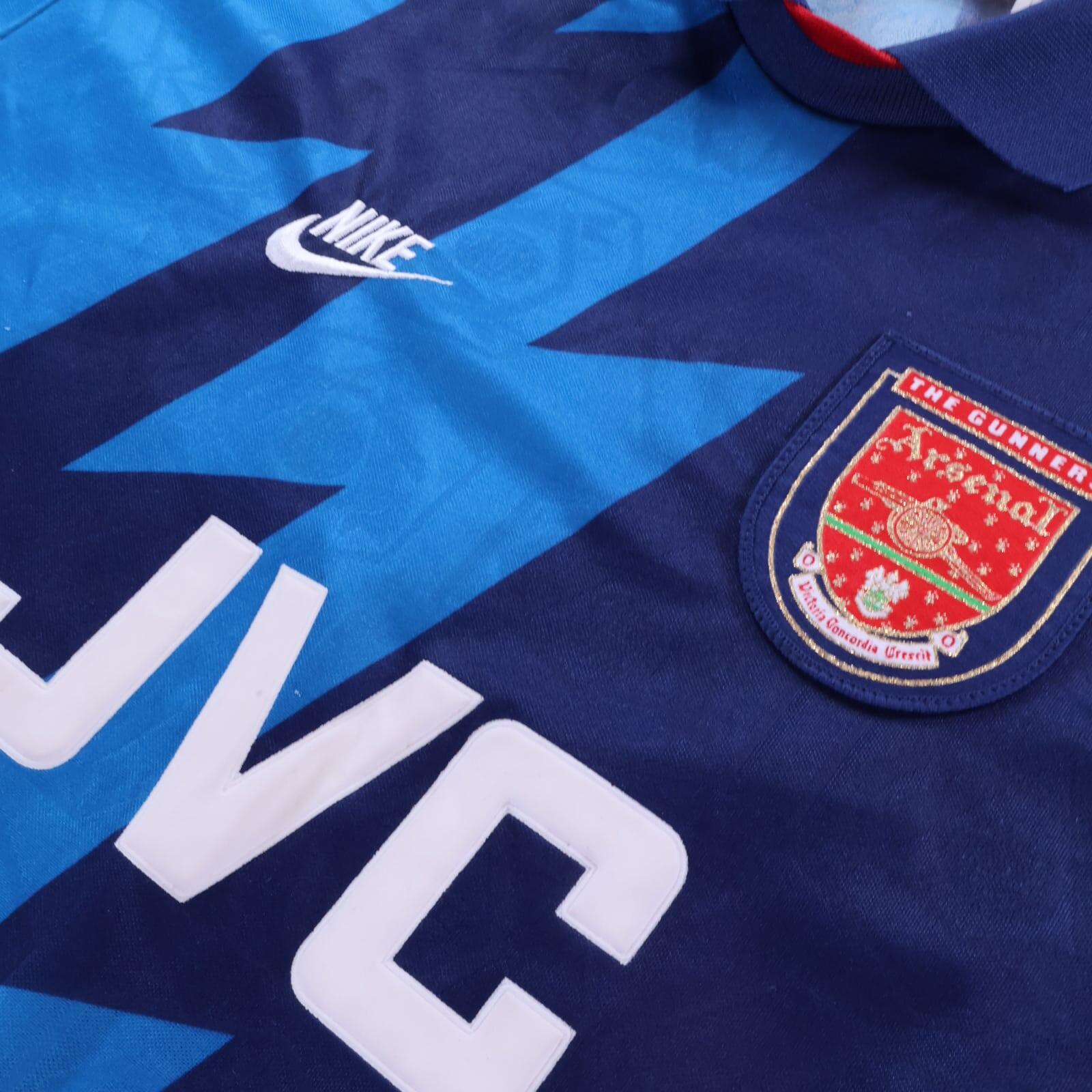Arsenal Bergkamp #10 1995/96 Away Shirt - M