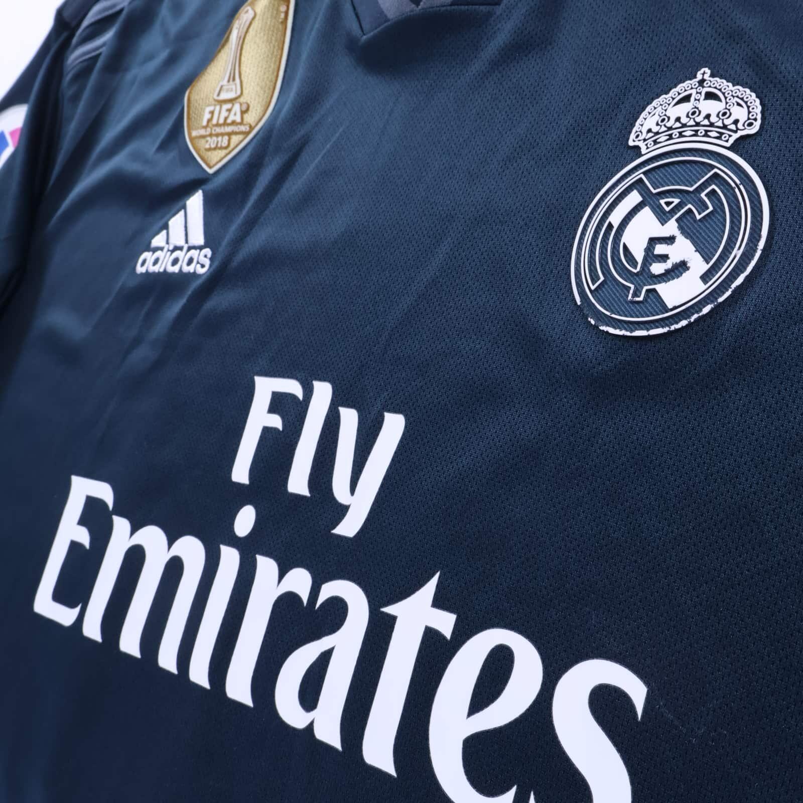 Real Madrid Modrić #10 2018/19 Third Shirt - XL